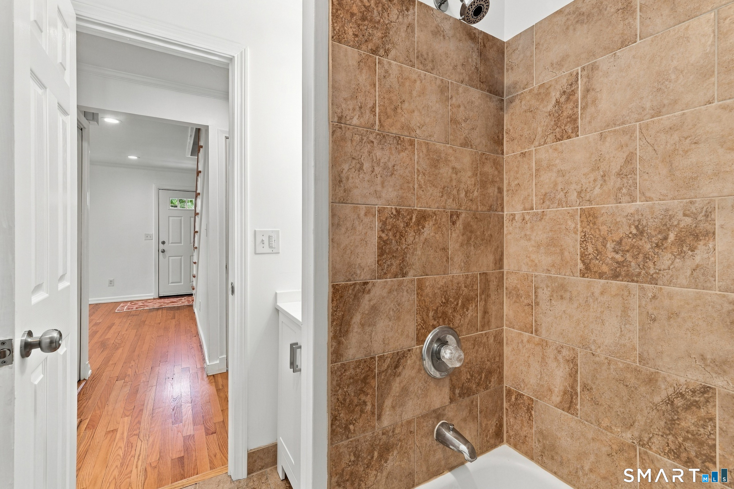 46 Morgan Avenue photo 12