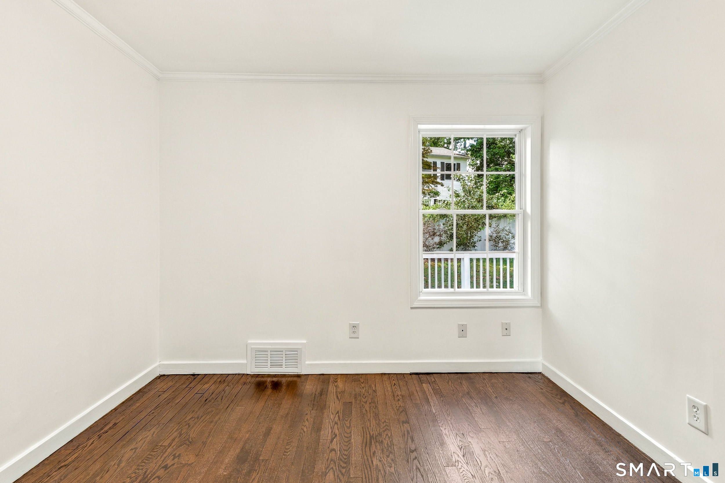 46 Morgan Avenue photo 13