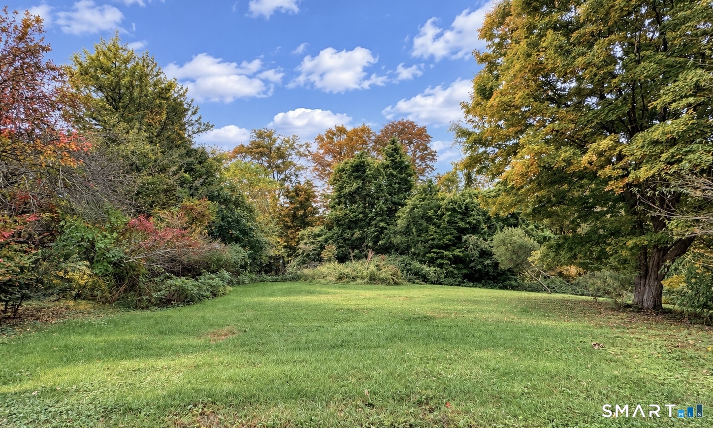 467 Quaker Farms Road photo 28