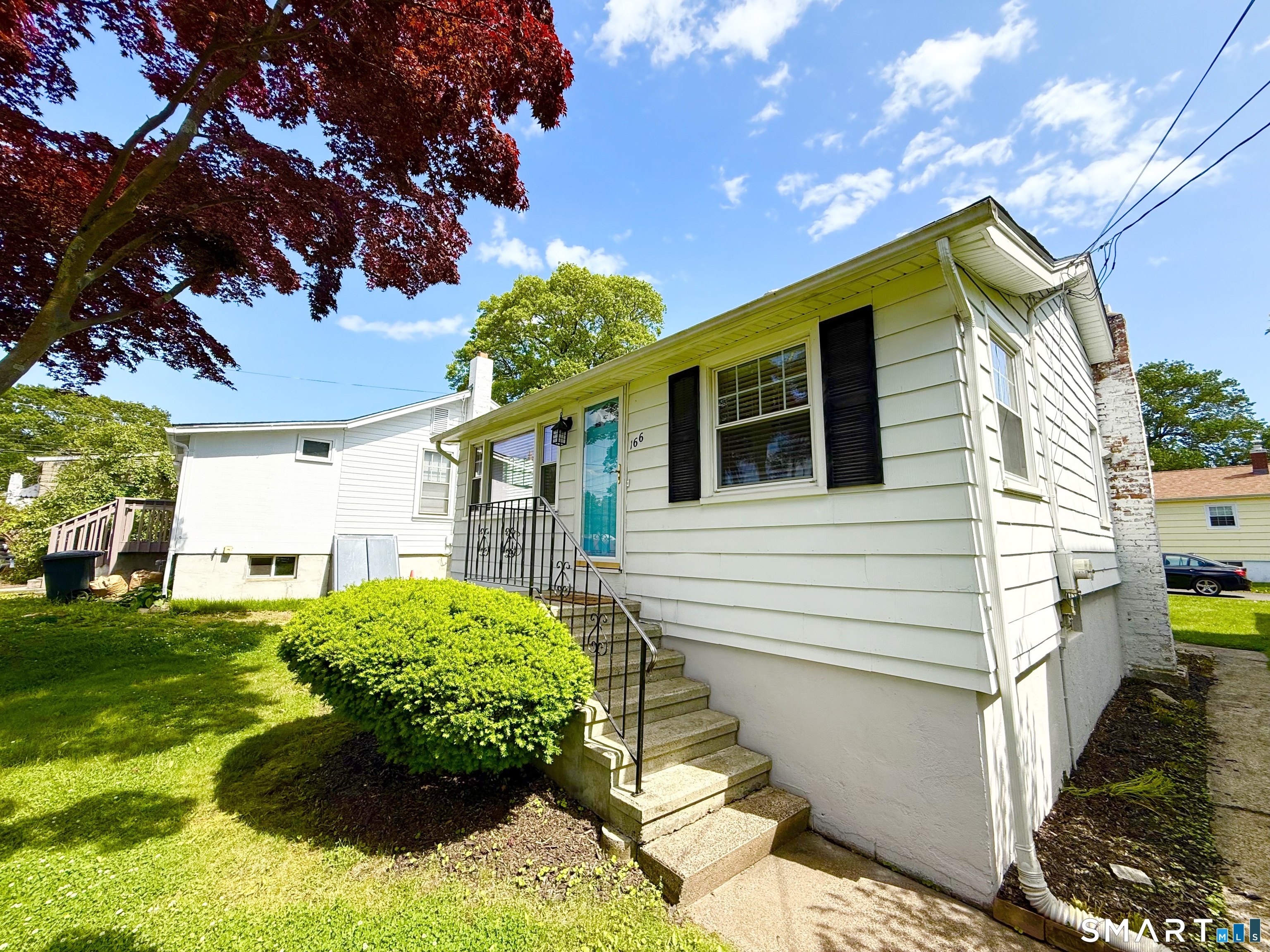 Photo 3 of Single family home for sale at 166 Cosey Beach Rd, East Haven, CT 06512 | MLS# 24212578 | Listing updated on 2026-10-08