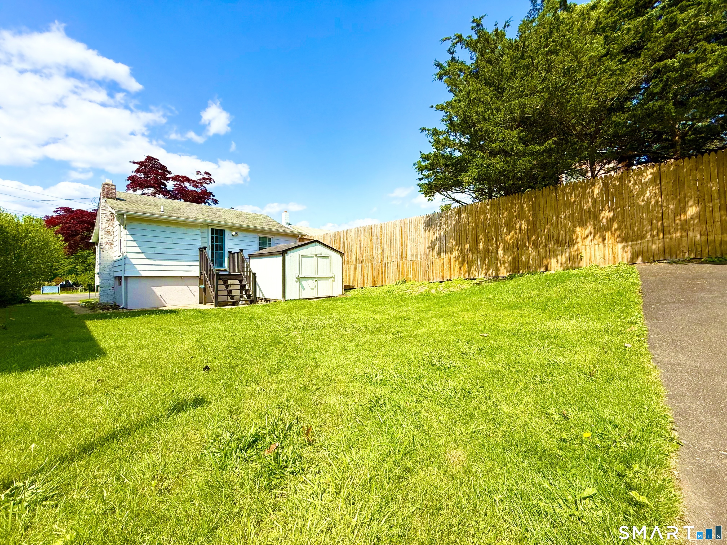 Photo 4 of Single family home for sale at 166 Cosey Beach Rd, East Haven, CT 06512 | MLS# 24212578 | Listing updated on 2026-10-08