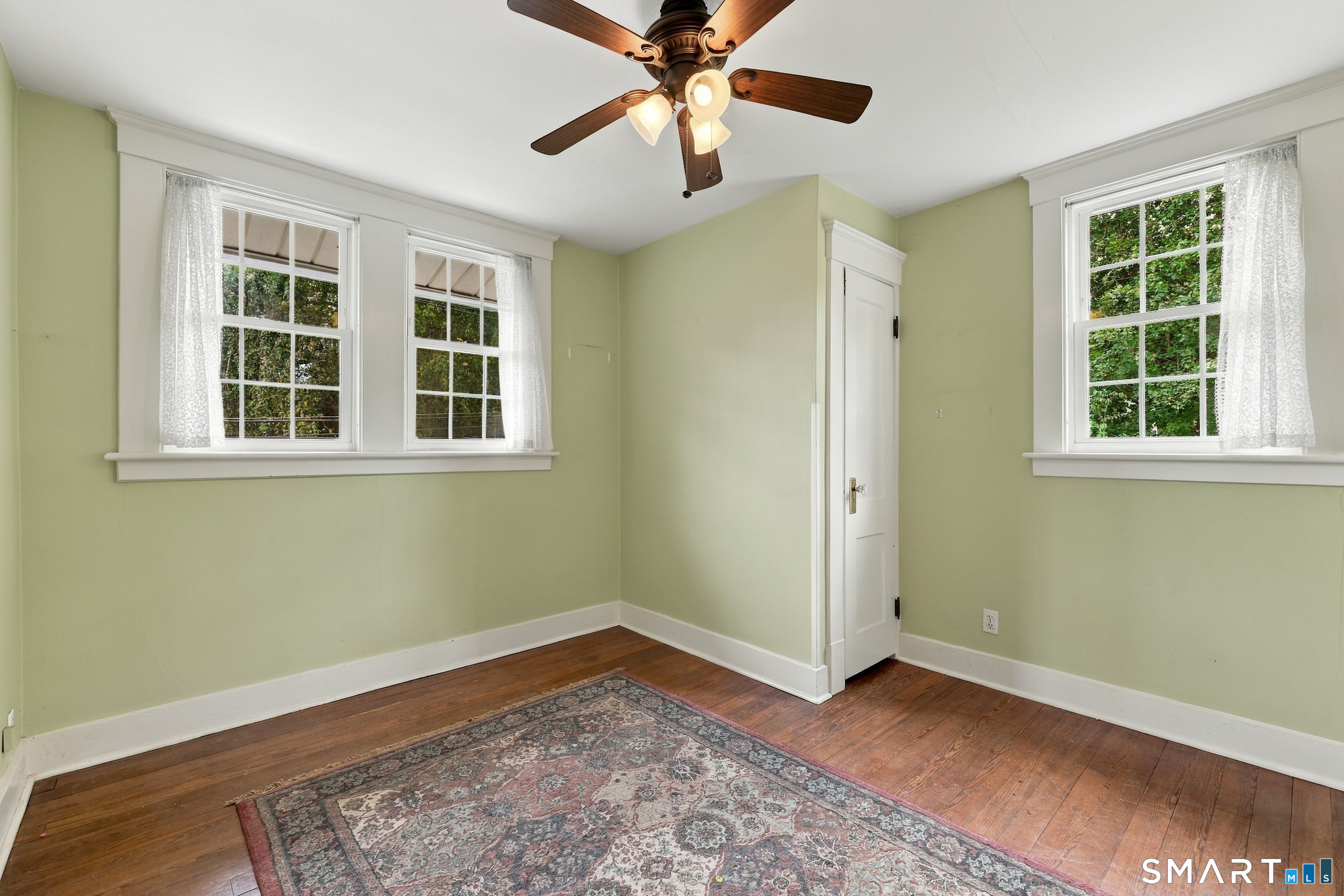 18 Coram Road photo 28