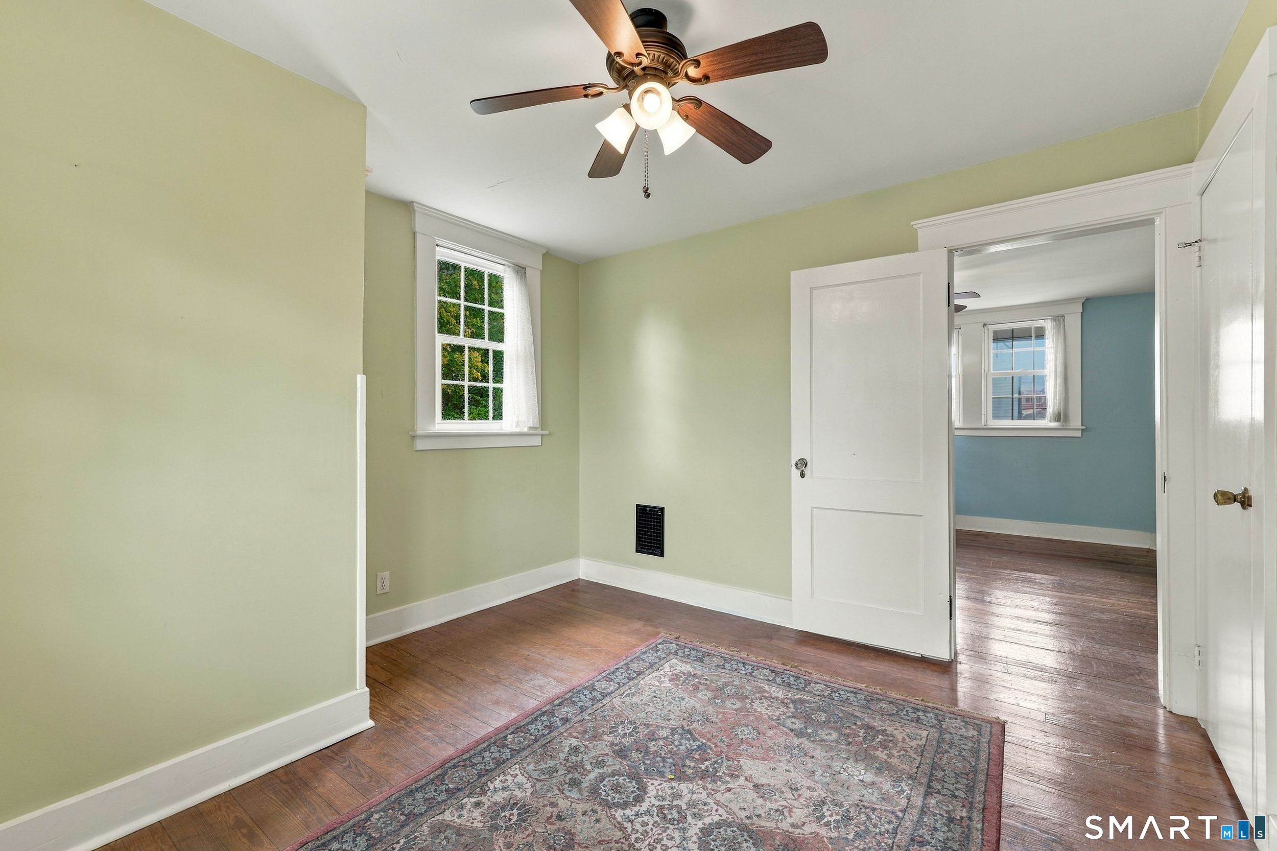 18 Coram Road photo 29