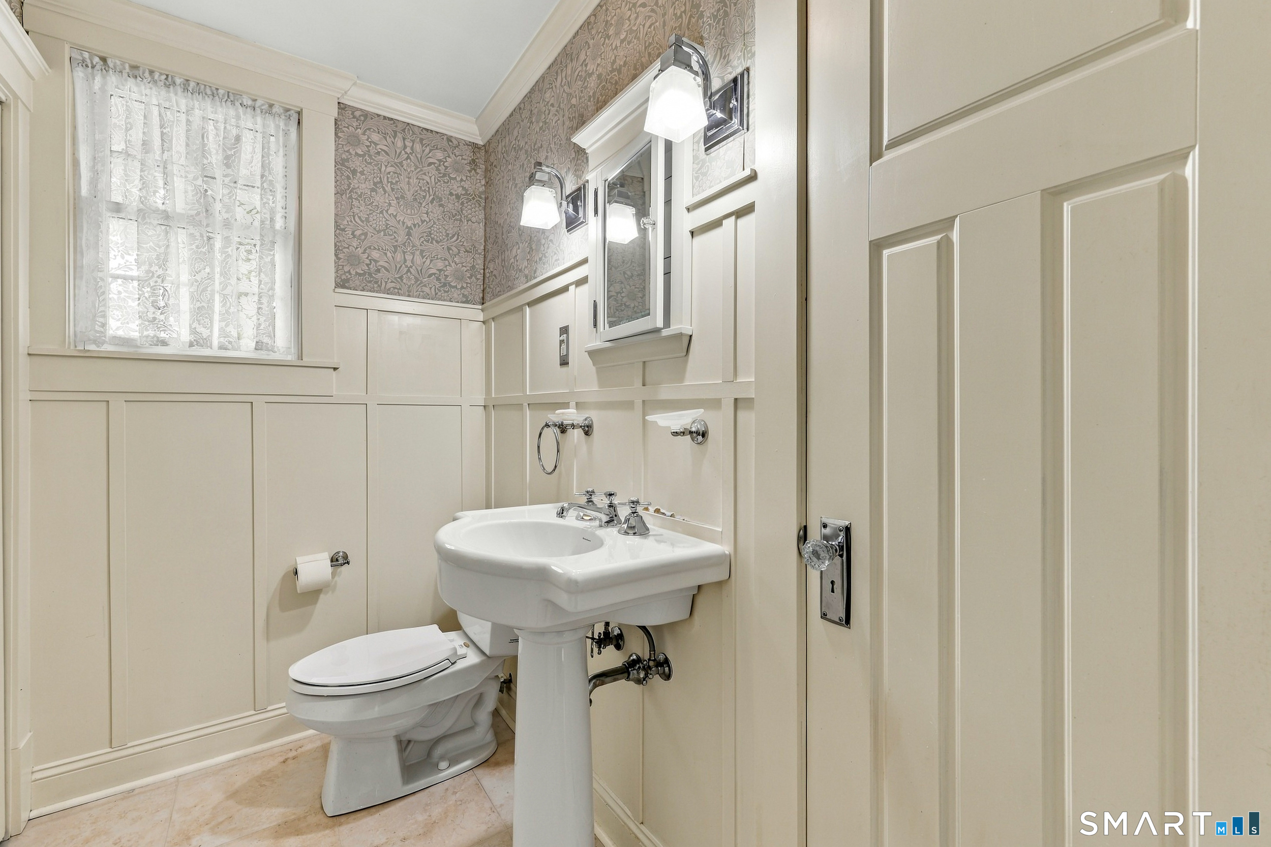 18 Coram Road photo 31
