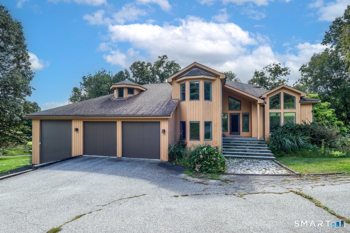 Photo 1 of Single family home for sale at 41 Mcnulty Dr, New Milford, CT 06776 | MLS# 24212585 | Listing updated on 2026-10-07