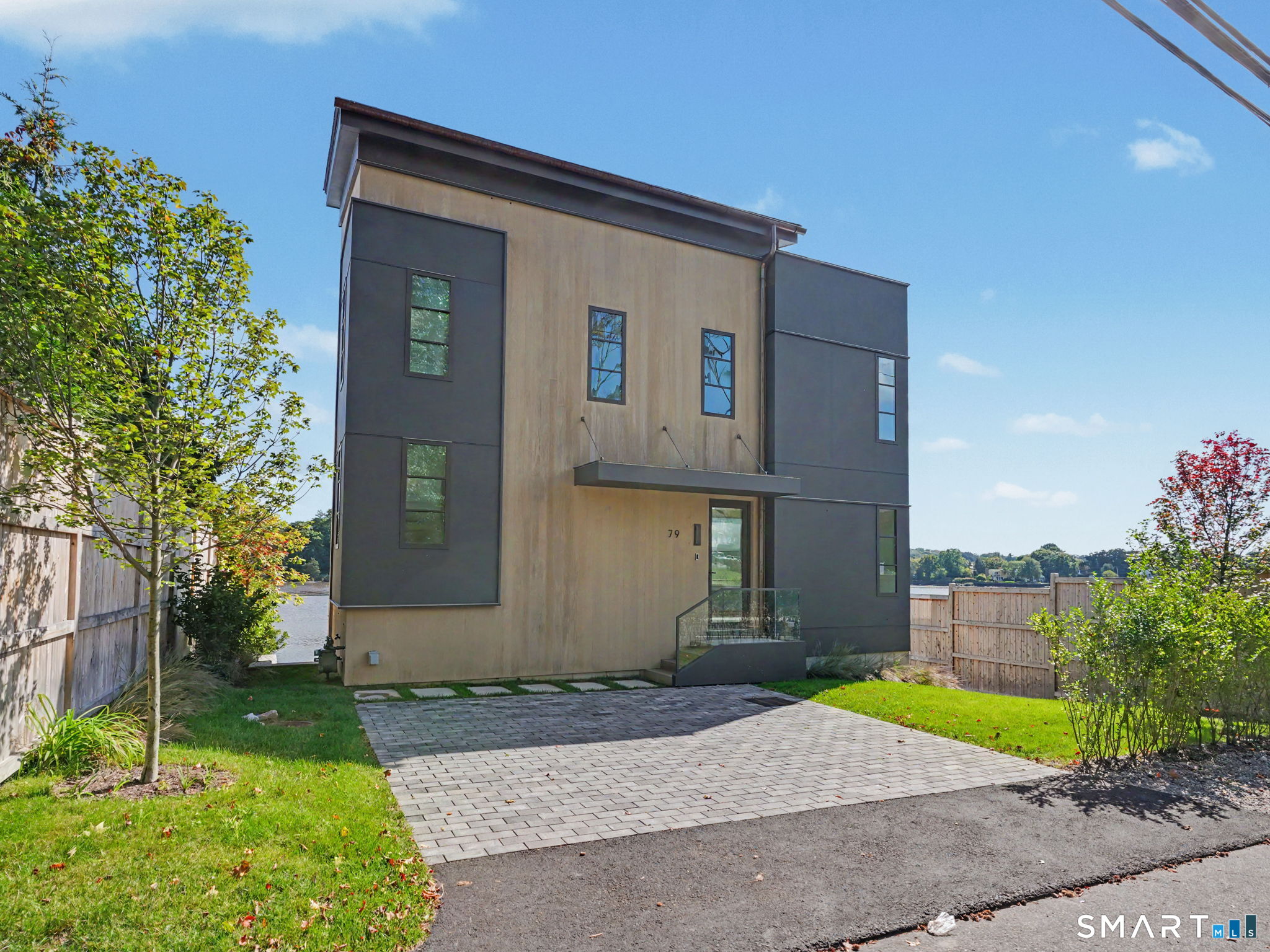 79 Riverside Avenue photo 10
