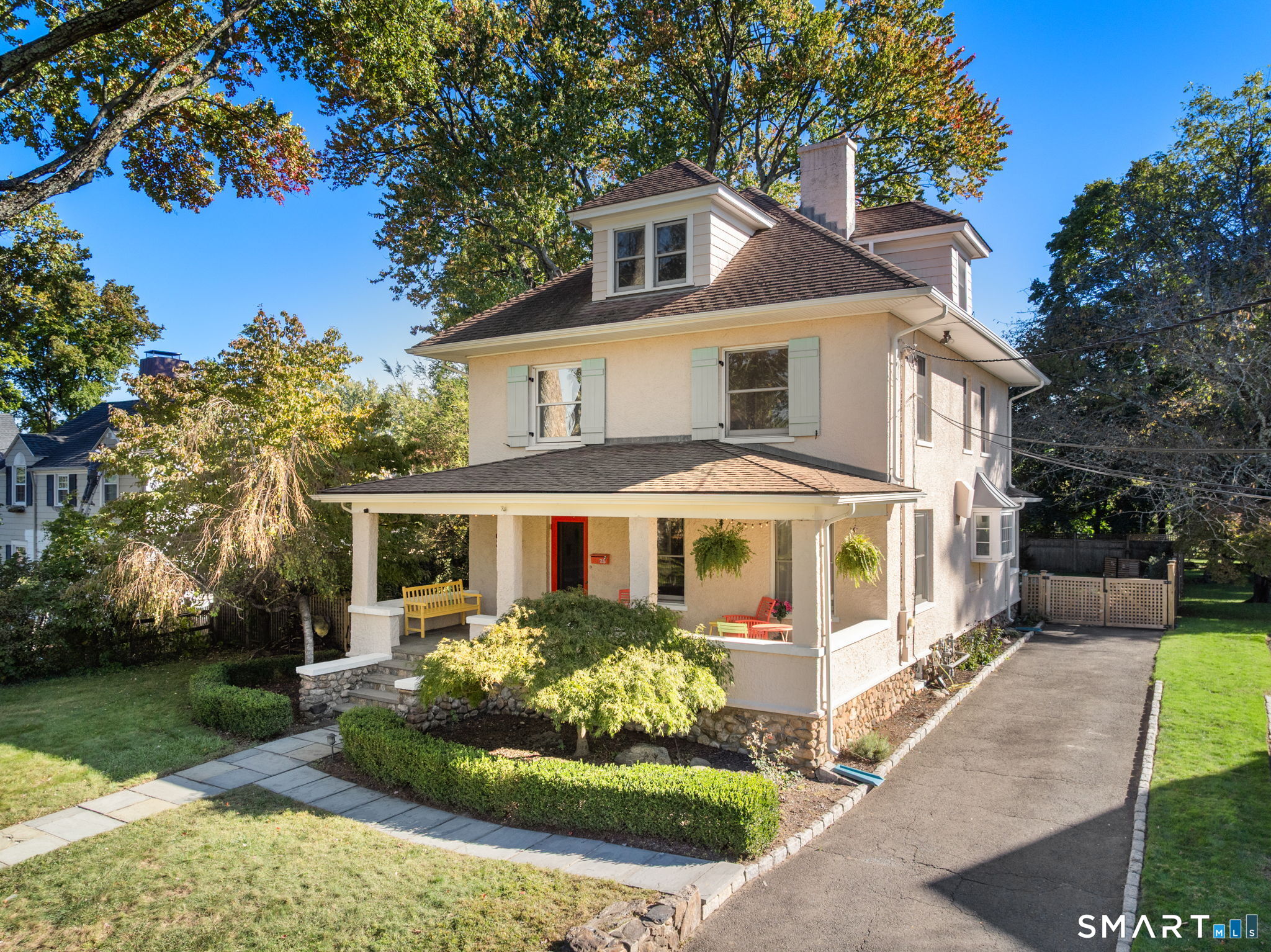 Photo 2 of Single family home for sale at 25 Tremont Ave, Stamford, CT 06906 | MLS# 24211034 | Listing updated on 2026-10-08