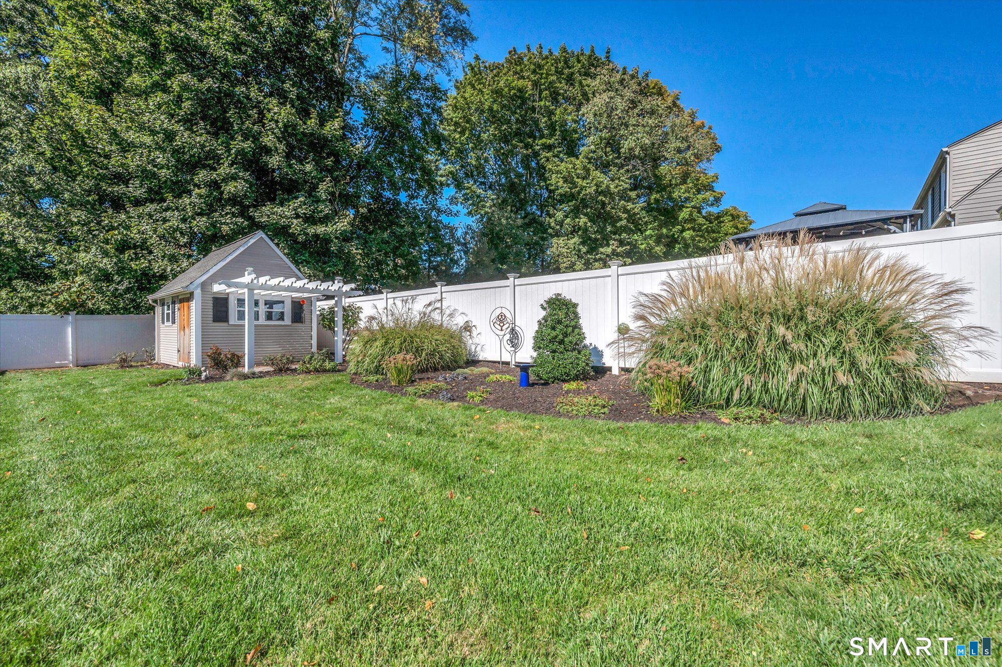 60 Kilbourne Avenue photo 12
