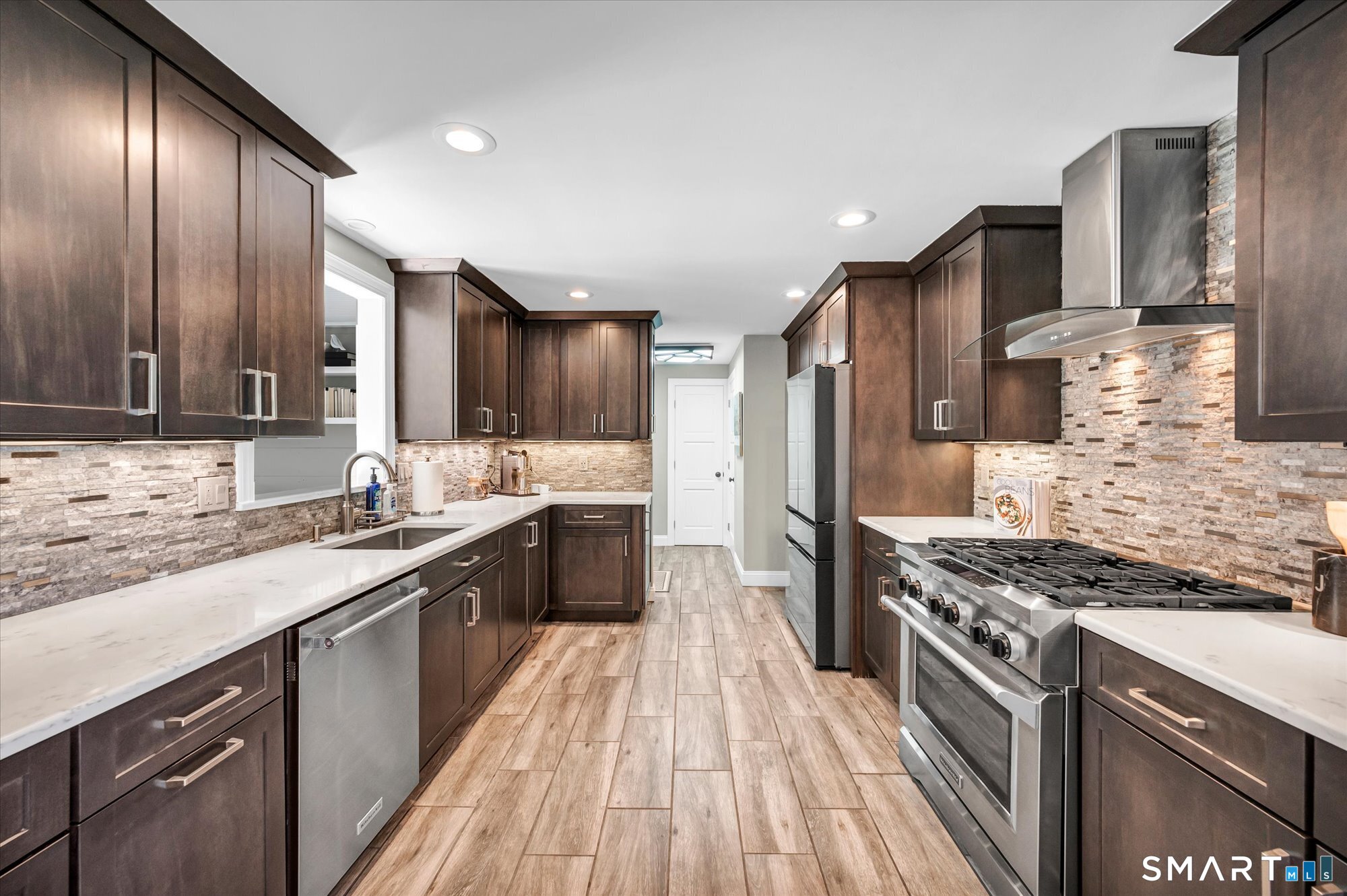 60 Kilbourne Avenue photo 22