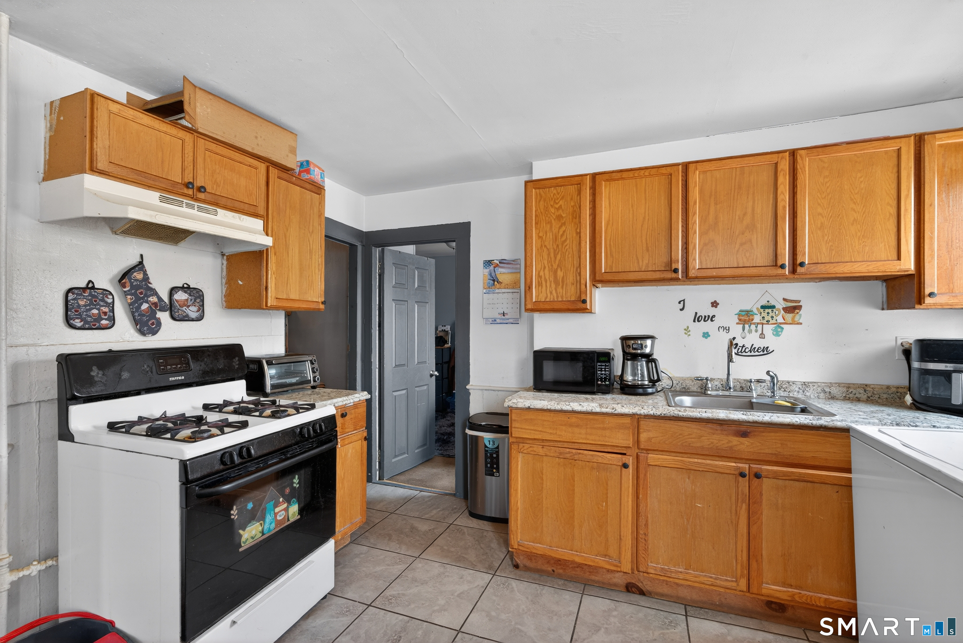 120 Bond Street, South End, Hartford, CT 06114