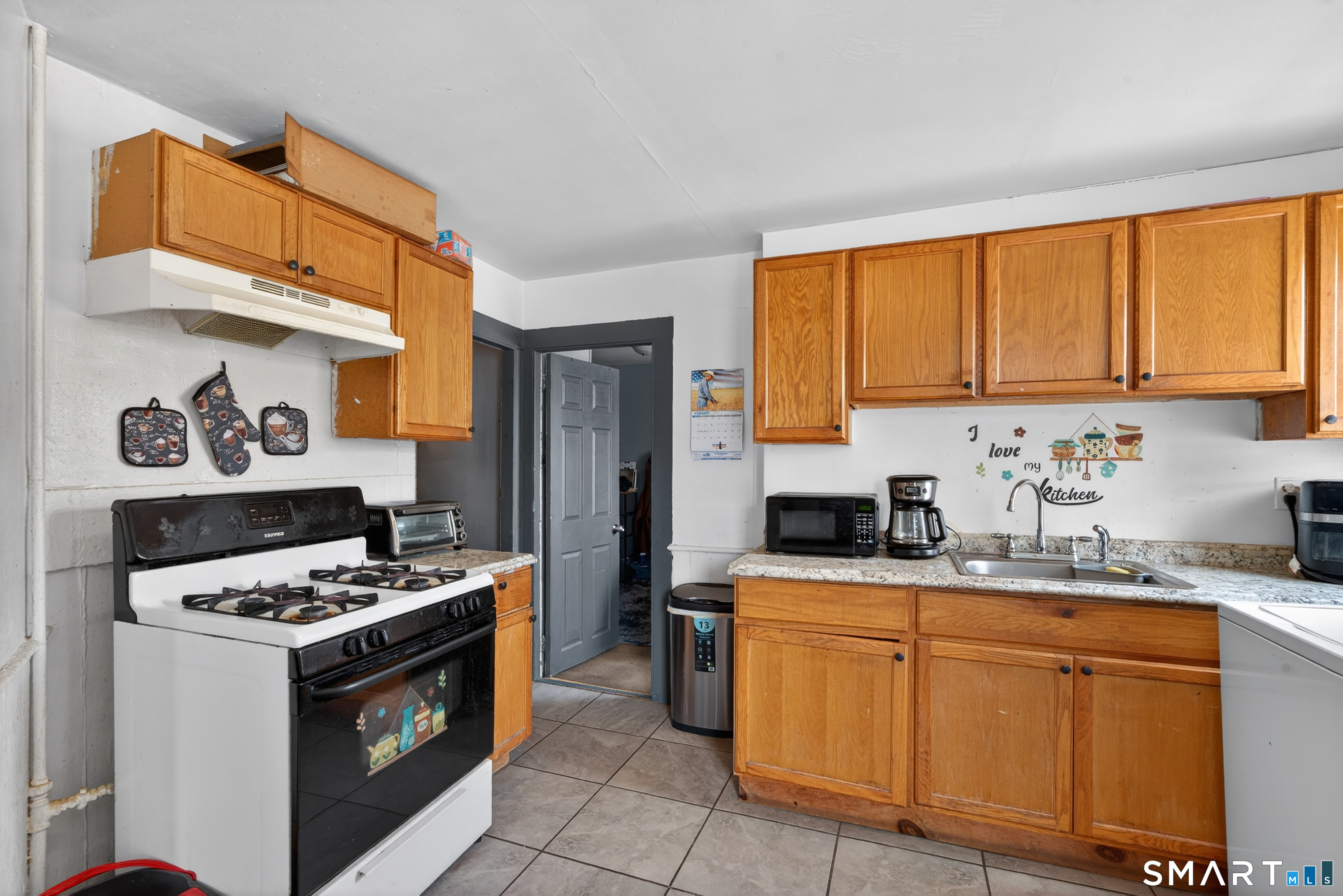 120 Bond Street, South End, Hartford, CT 06114