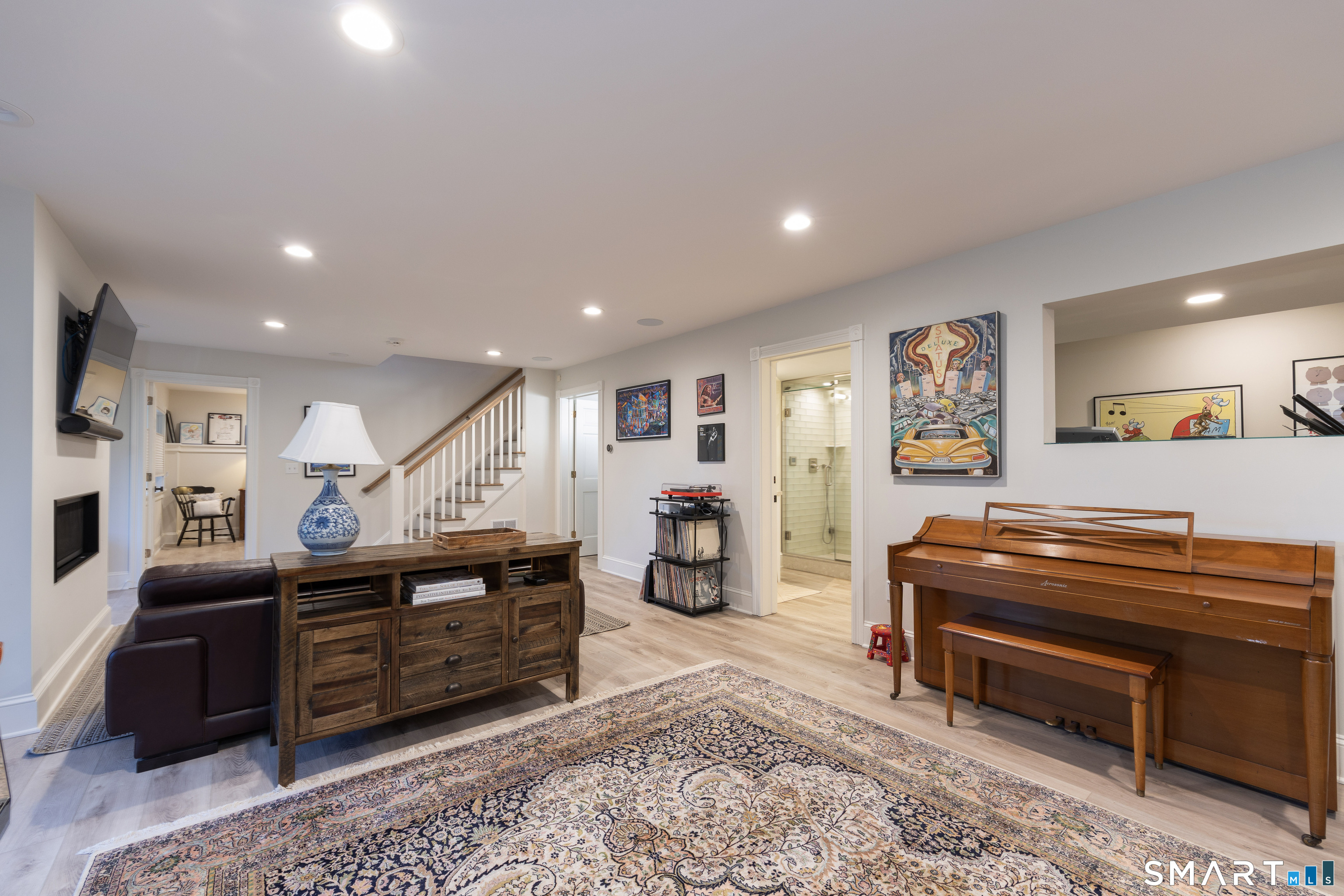 15 Linden Shores, #15, Pawson Park, Branford, CT 06405