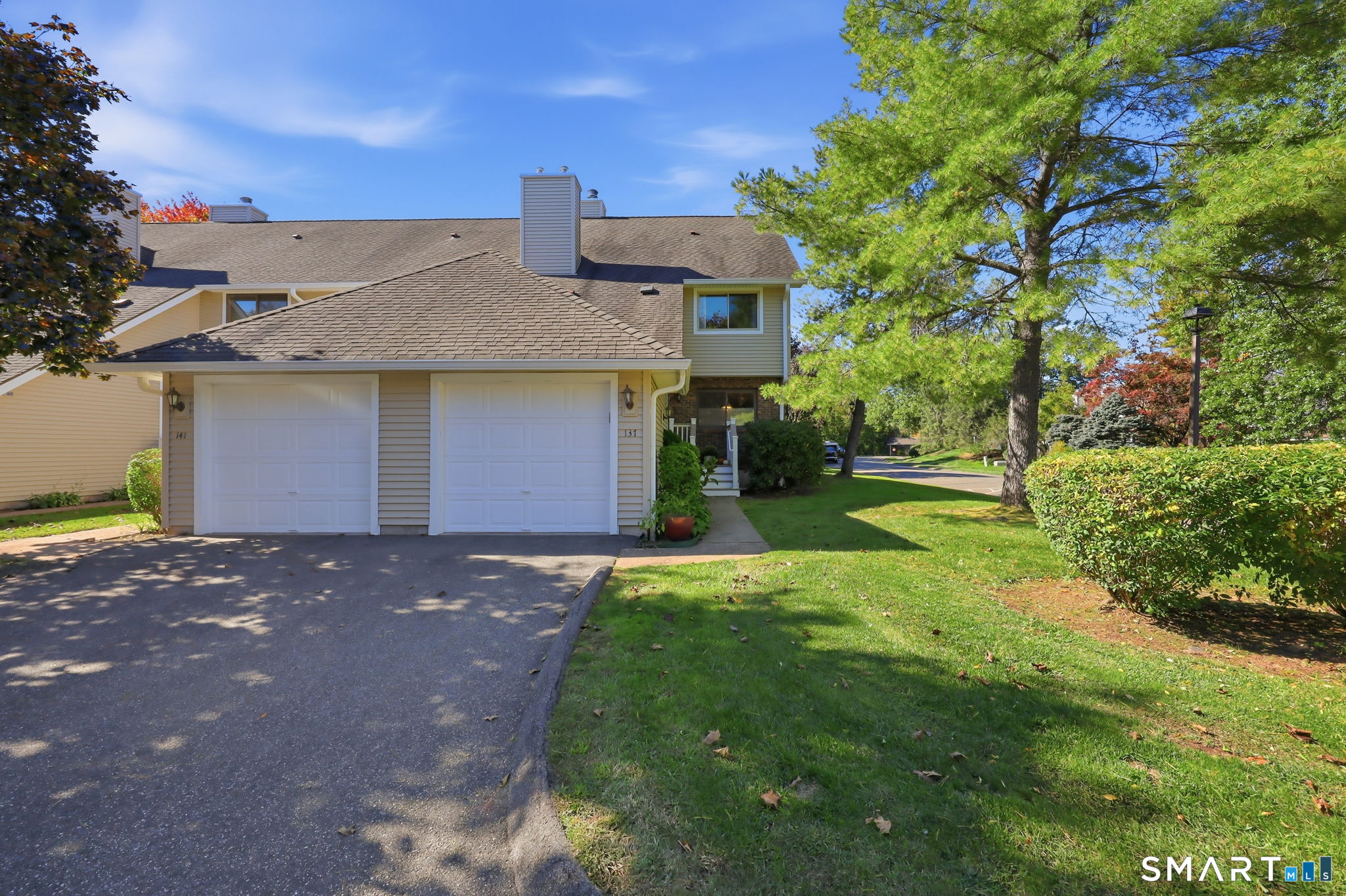 Photo 1 of Townhouse for sale at 137 Foxboro Dr #137, Newington, CT 06111 | MLS# 24212630 | Listing updated on 2026-10-07