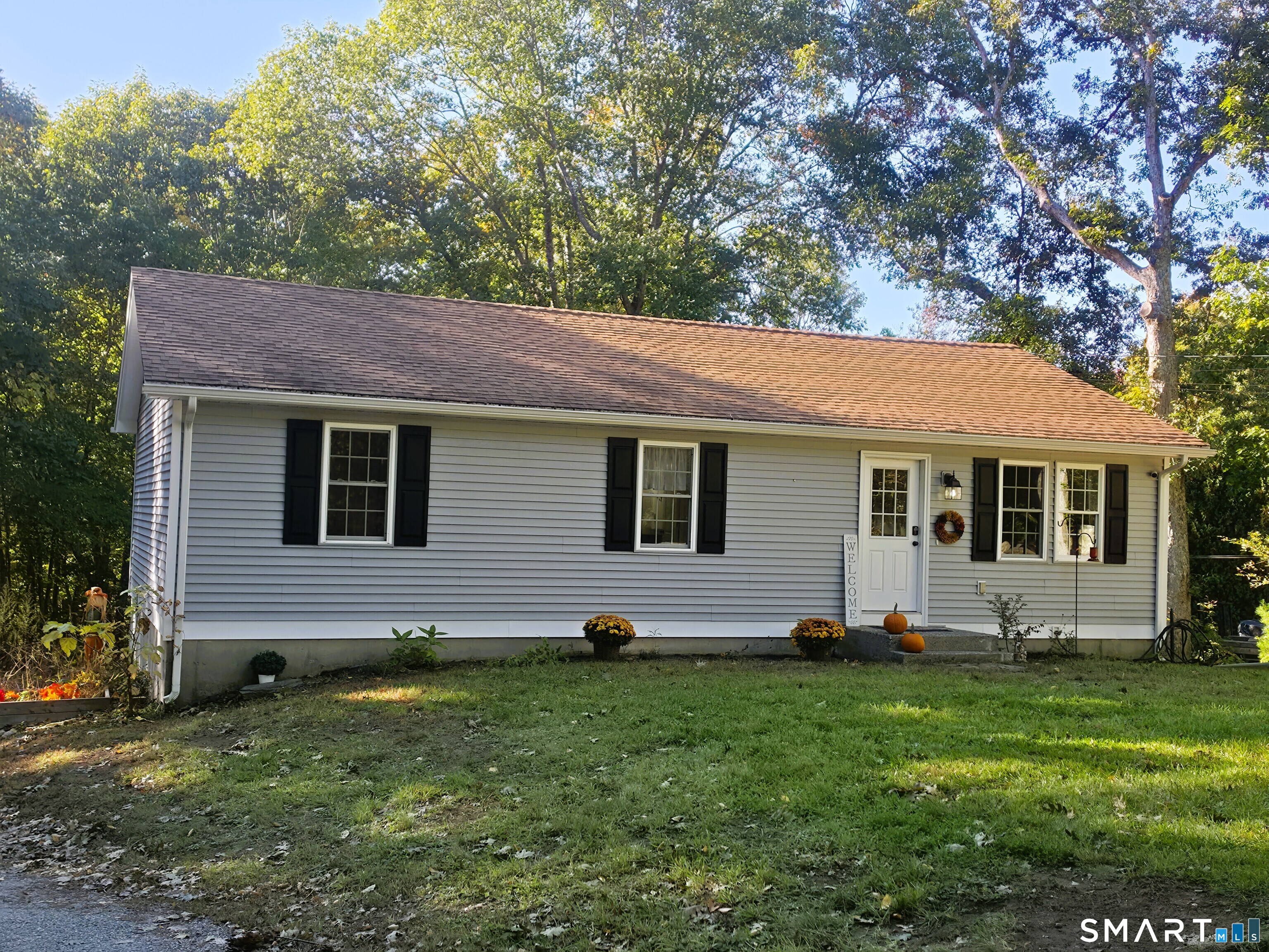 Photo 4 of Single family home for sale at 549 Squaw Rock Rd Ext, Danielson, CT 06239 | MLS# 24211572 | Listing updated on 2026-10-08