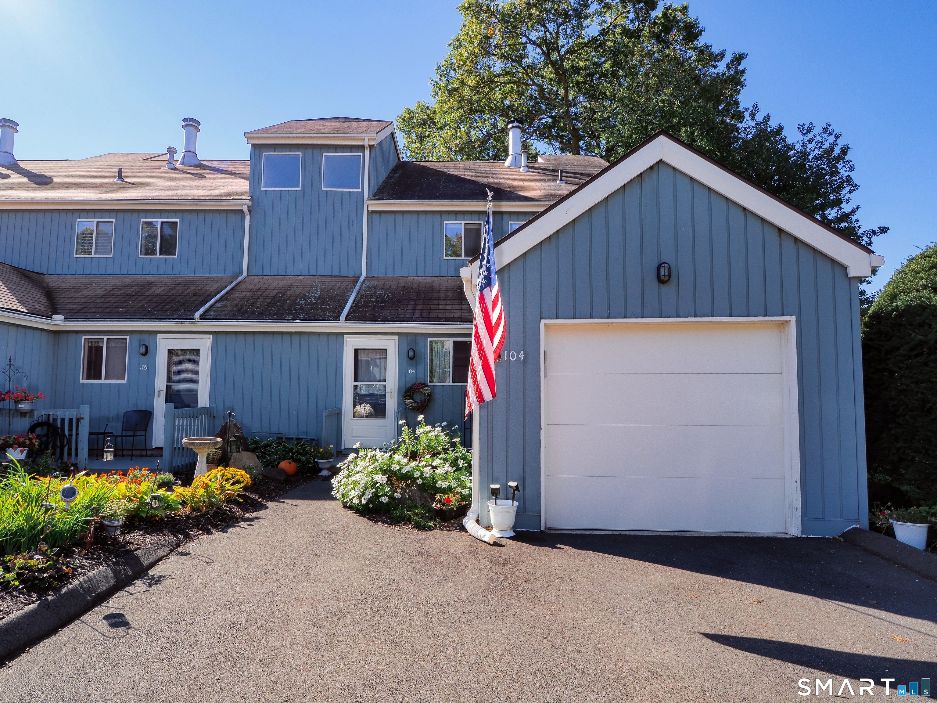 Photo 1 of Townhouse for sale at 104 Black Birch Ct #104, Shelton, CT 06484 | MLS# 24212648 | Listing updated on 2026-10-07