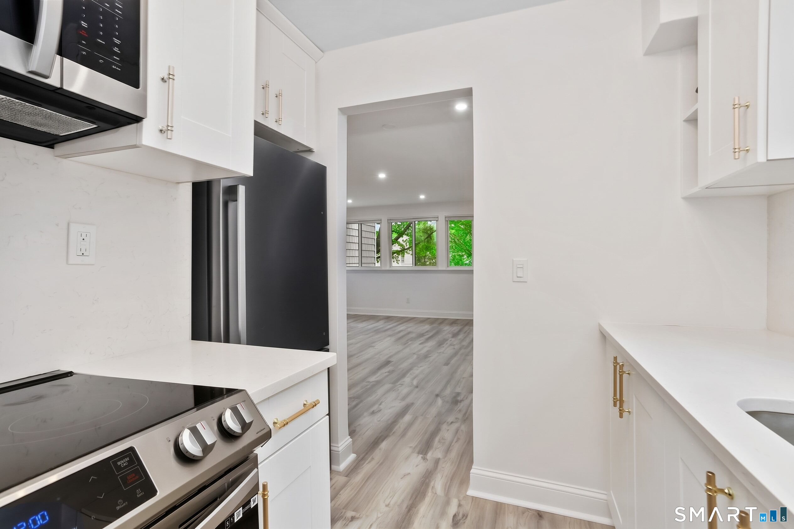 Foto 8 de Condominio en venta en 22 Rowayton Woods Drive #22, Norwalk, CT — $535,000
