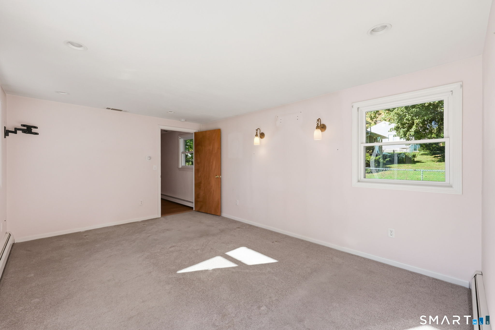 131 Avery Street photo 17