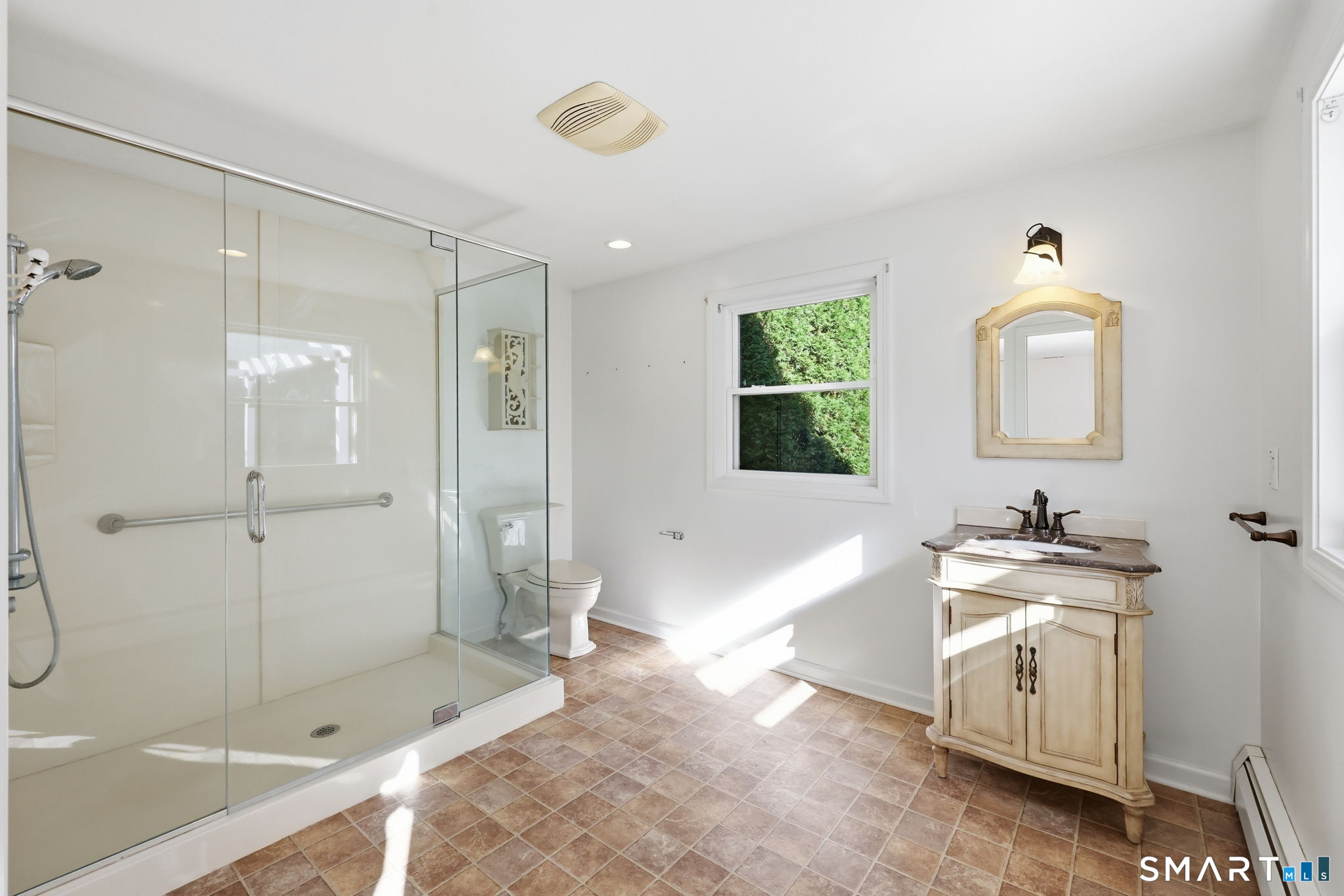 131 Avery Street photo 19