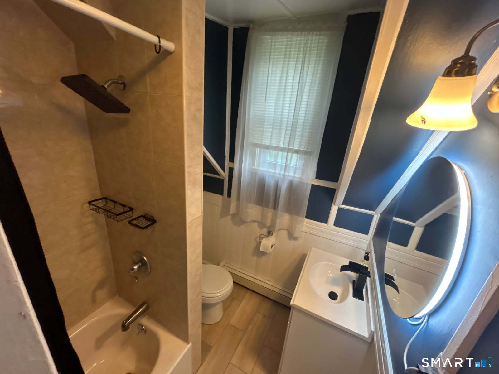 Second floor full bathroom
