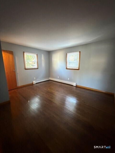 Foto 9 de Apartamento en renta en 64 Nash Lane, Bridgeport, CT — $2,495/mes