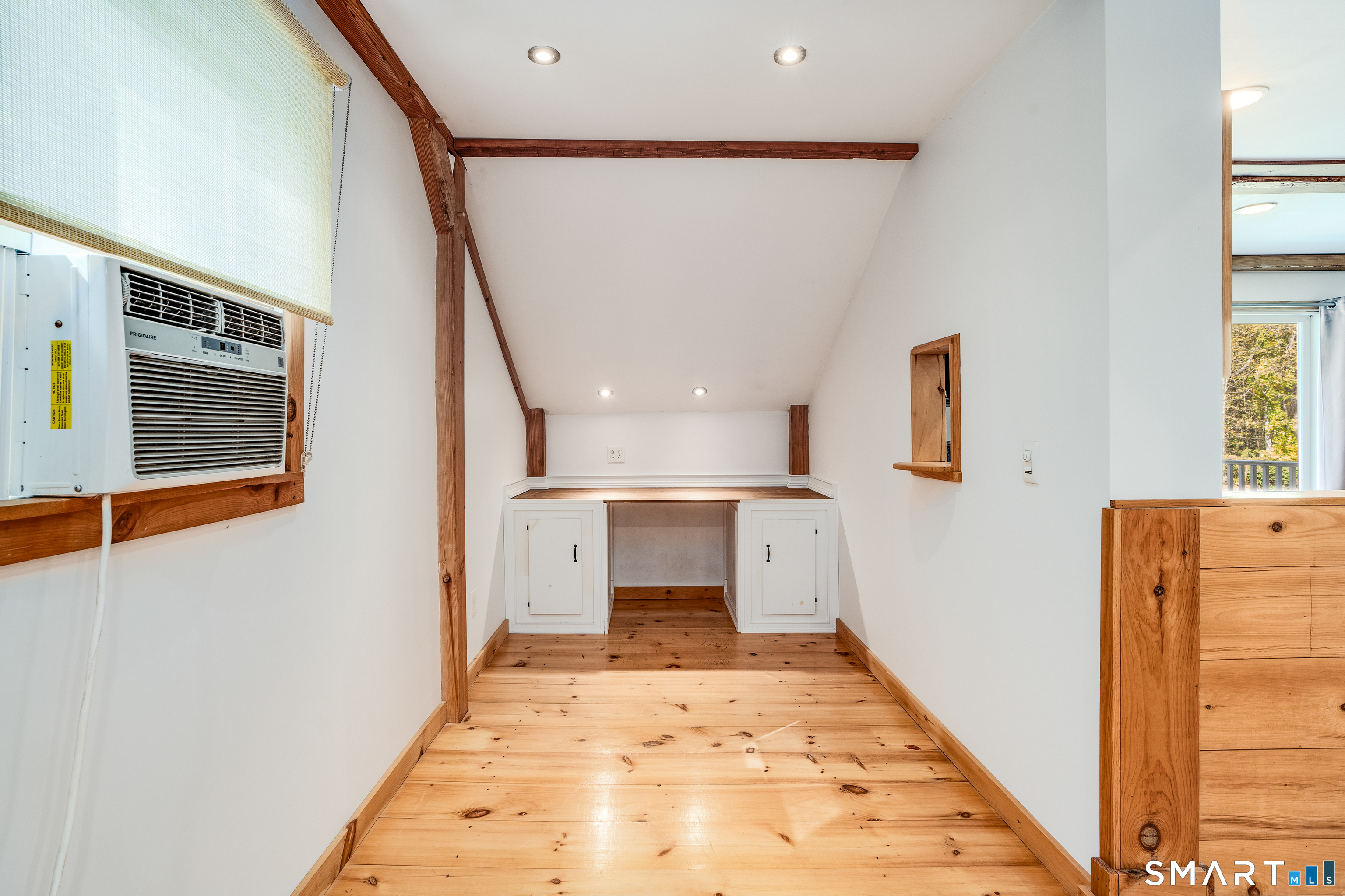 11 Bogel Road, East Haddam, CT 06423