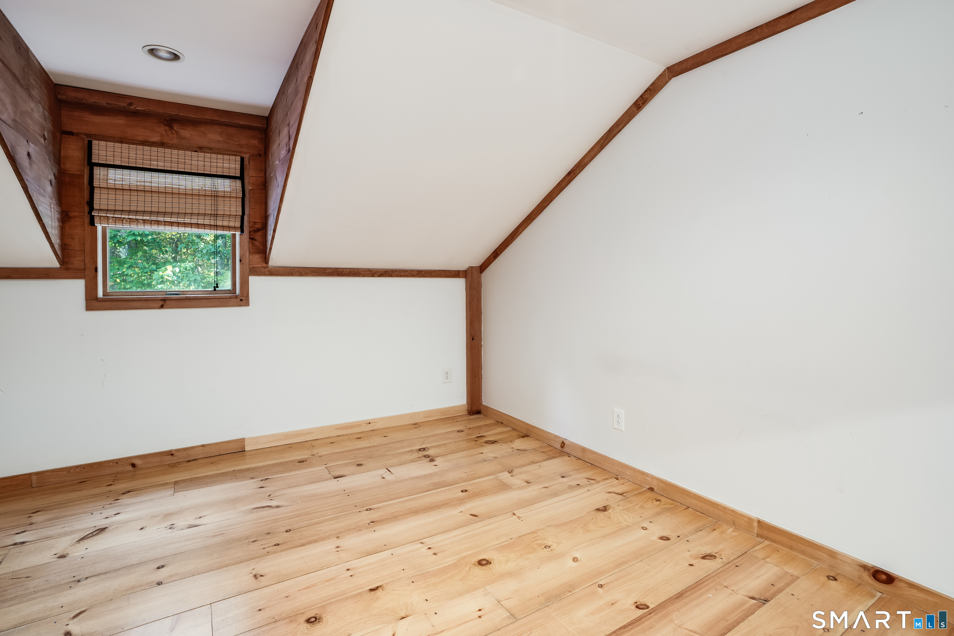 11 Bogel Road, East Haddam, CT 06423