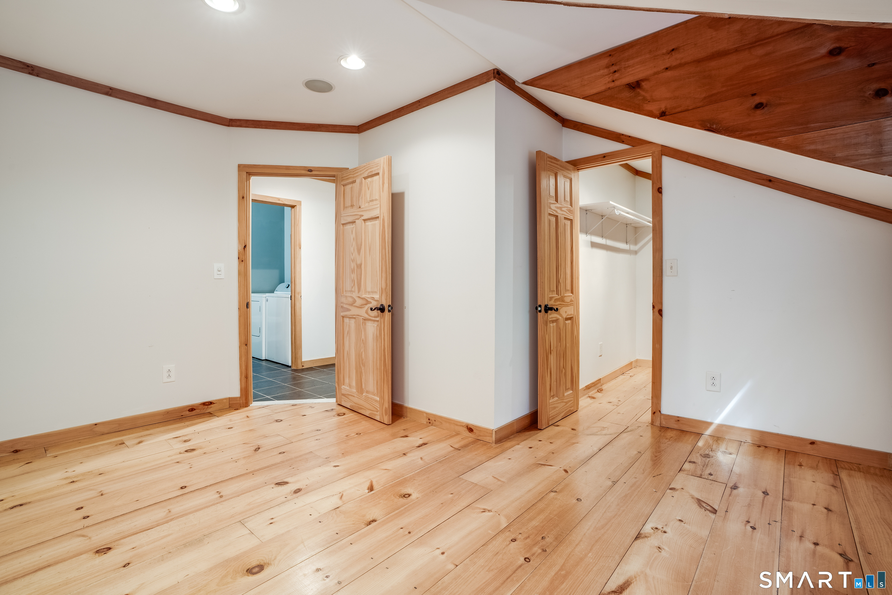 11 Bogel Road, East Haddam, CT 06423