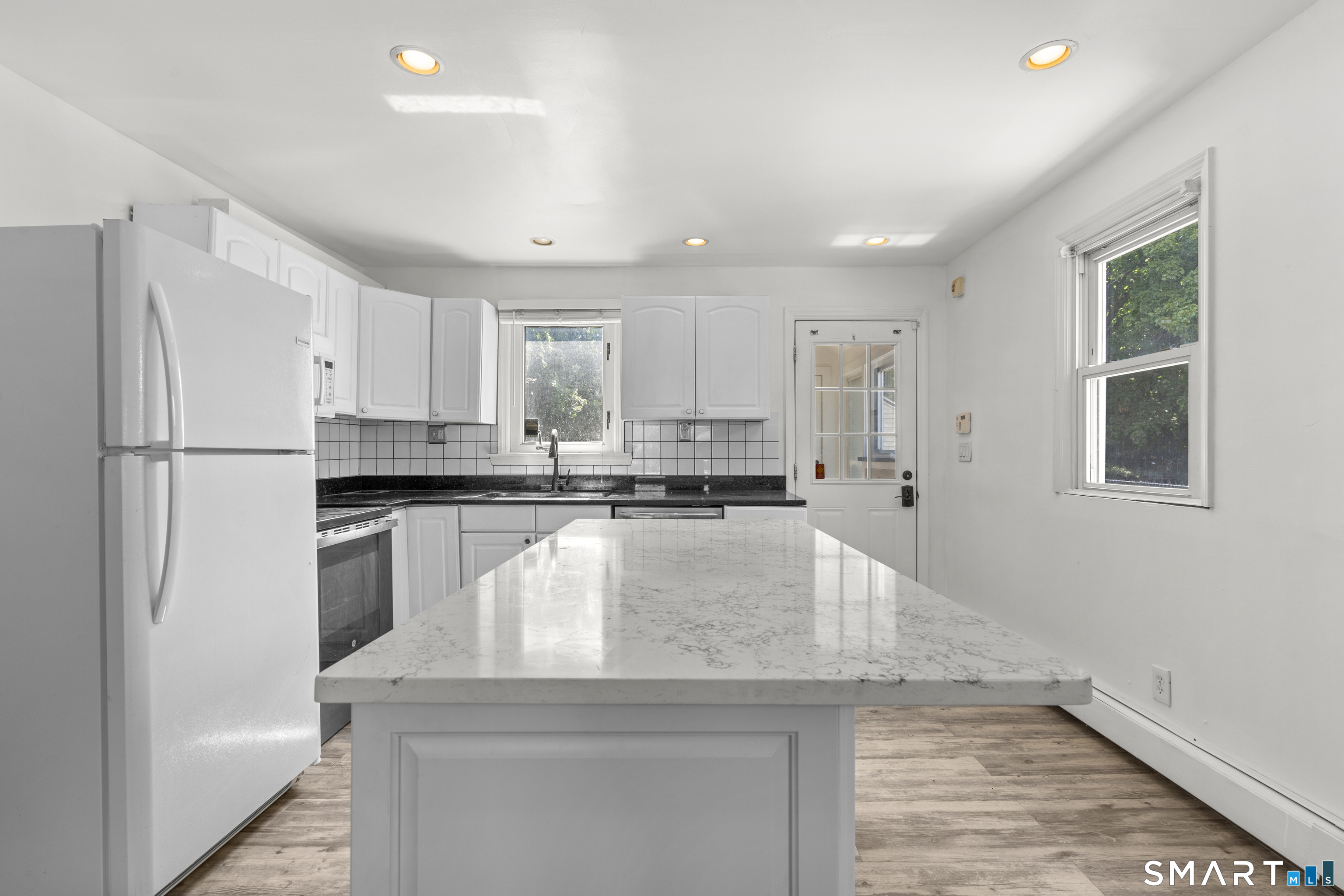 40 Hakim St photo 12
