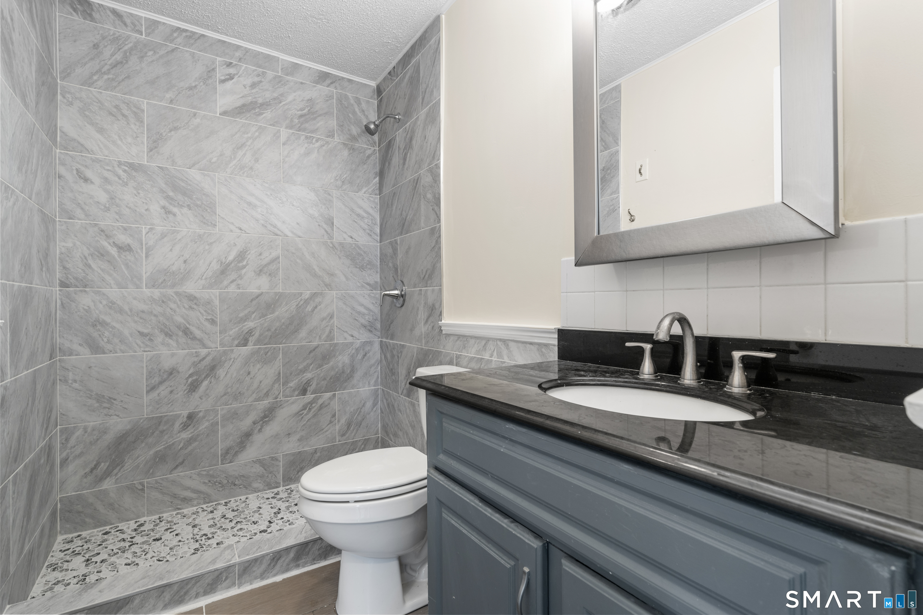 40 Hakim St photo 15
