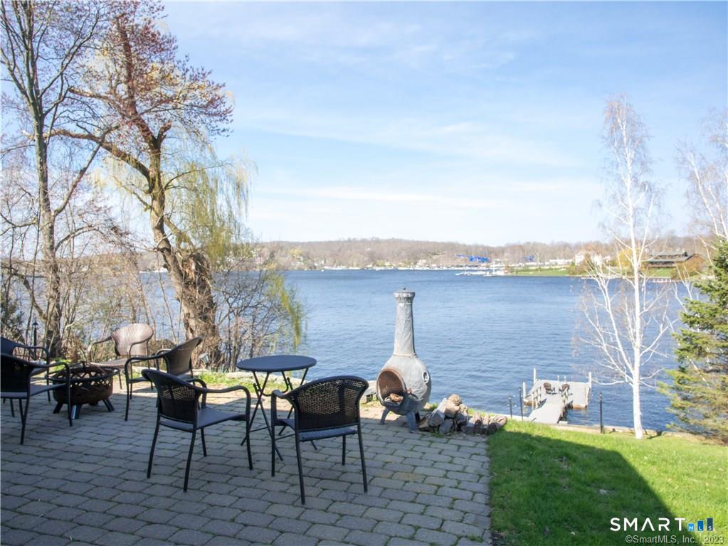 Foto 5 de Casa en renta en 14 Shore Road, Danbury, CT — $7,500/mes
