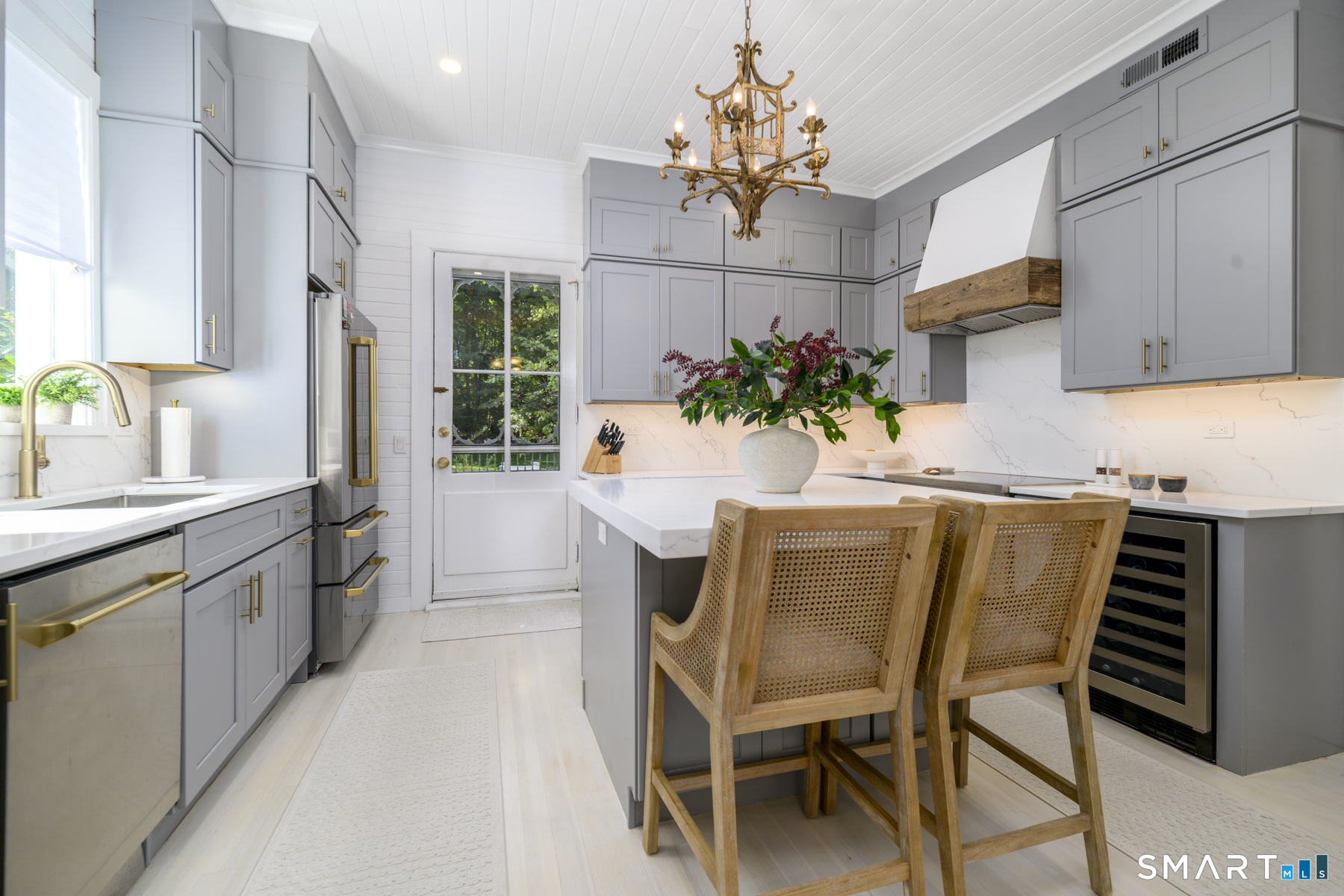 Foto 7 de Casa en venta en 14 Stanton Drive, Stamford, CT — $1,050,000