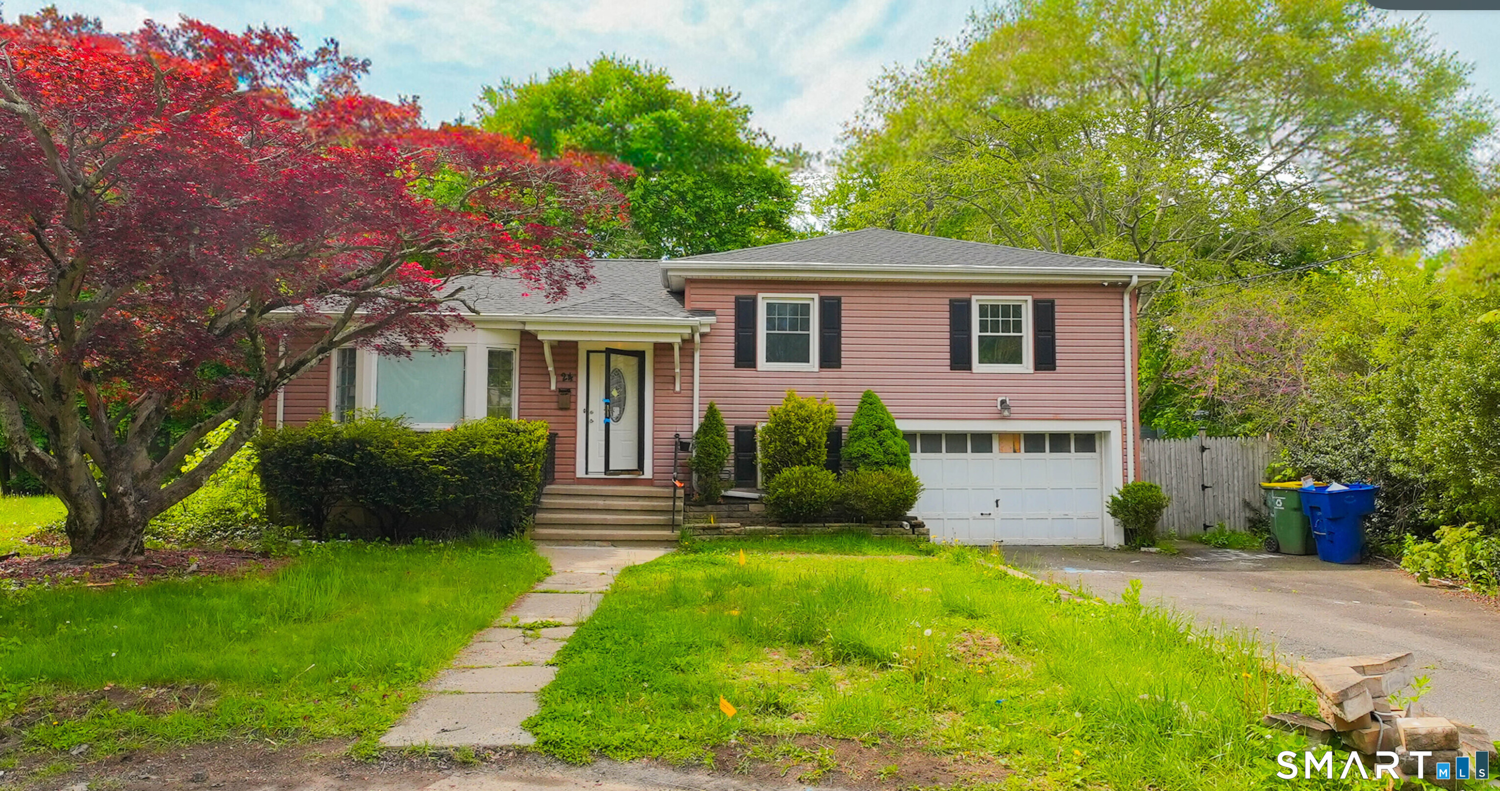 Photo 1 of Single family home for sale at 24 Sunfield Cir, Waterbury, CT 06708 | MLS# 24212732 | Listing updated on 2026-10-07