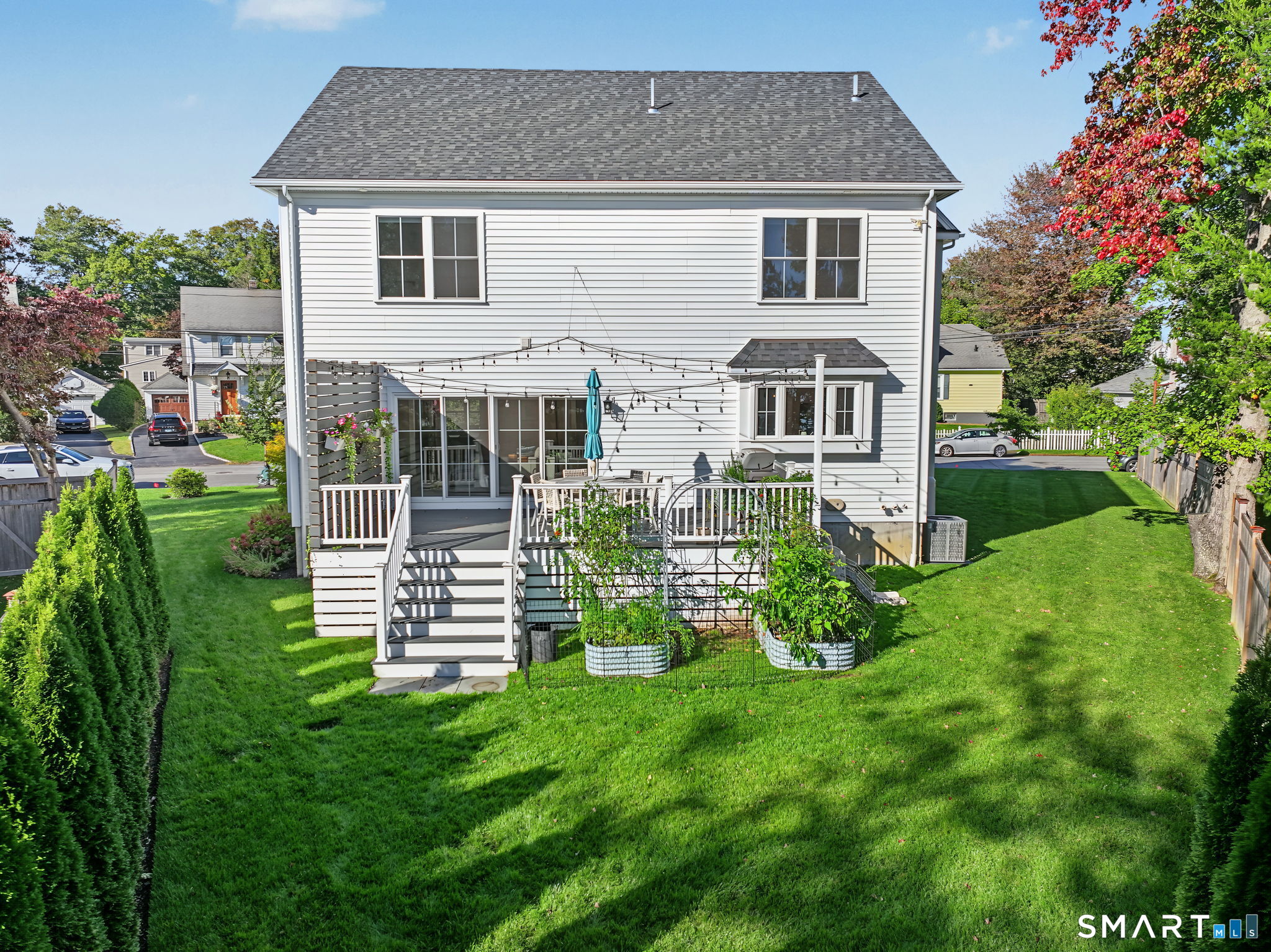 Photo 3 of Single family home for sale at 41 Reynolds Dr, Fairfield, CT 06824 | MLS# 24212212 | Listing updated on 2026-10-08