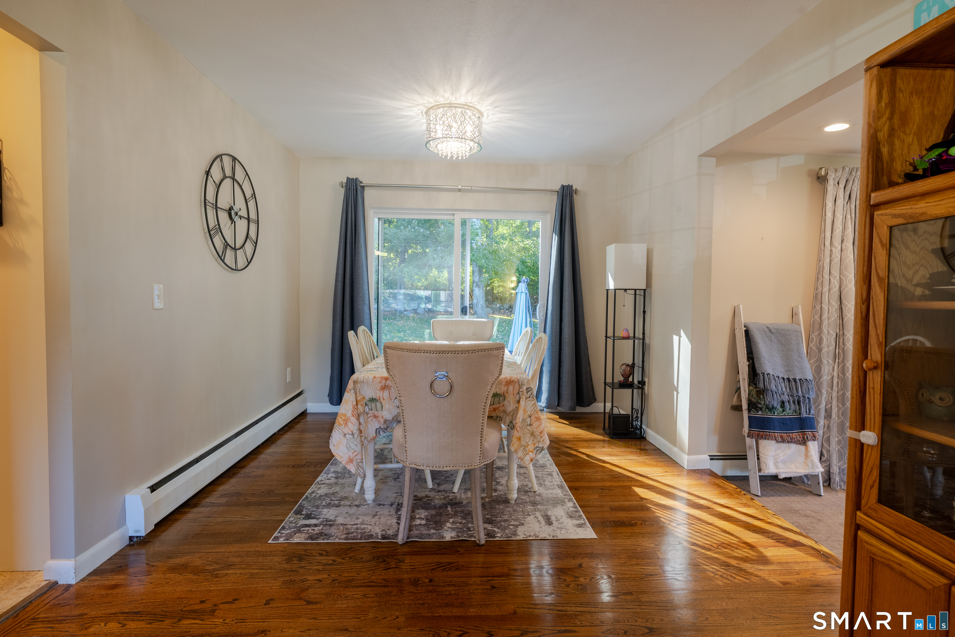 23 Oakwood Drive, Gales Ferry, Ledyard, CT 06335