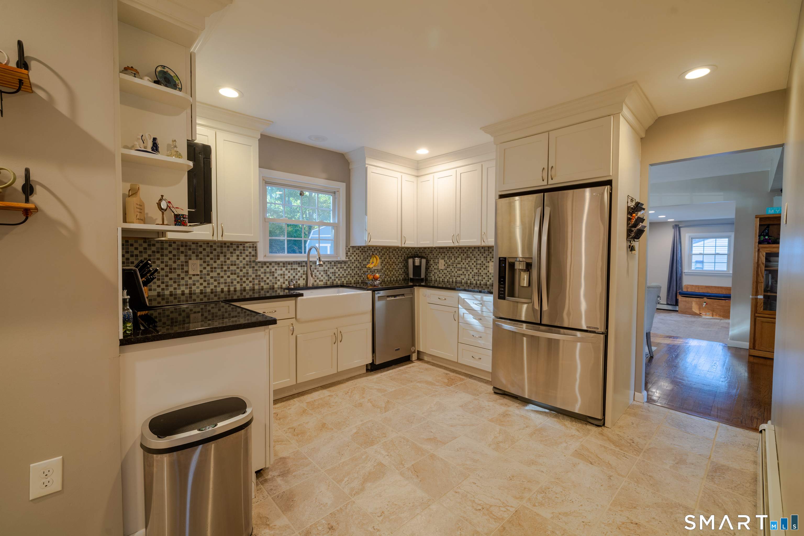 23 Oakwood Drive, Gales Ferry, Ledyard, CT 06335