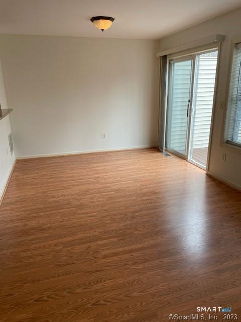Foto 6 de Condominio en renta en 1002 Larson Drive #1002, Danbury, CT — $2,875/mes