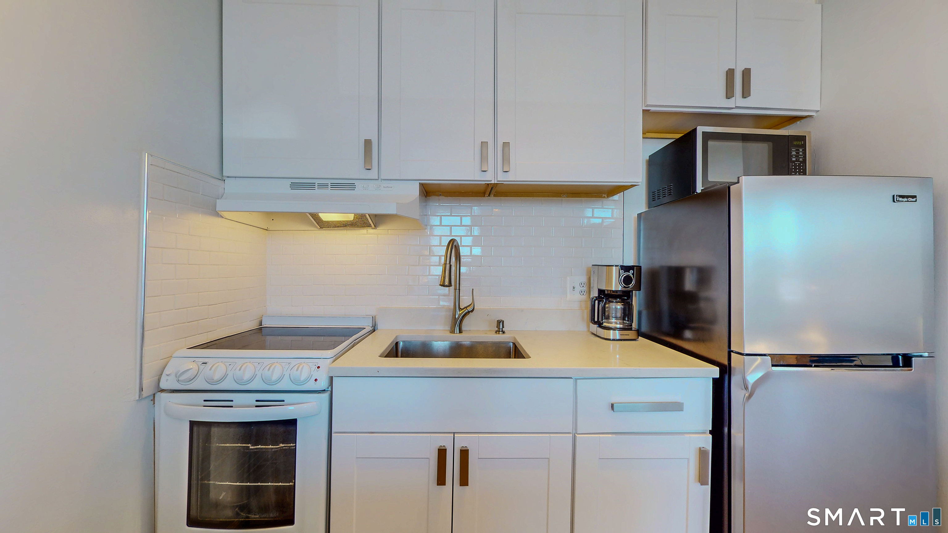 94 Washington, Unit 9 photo 12