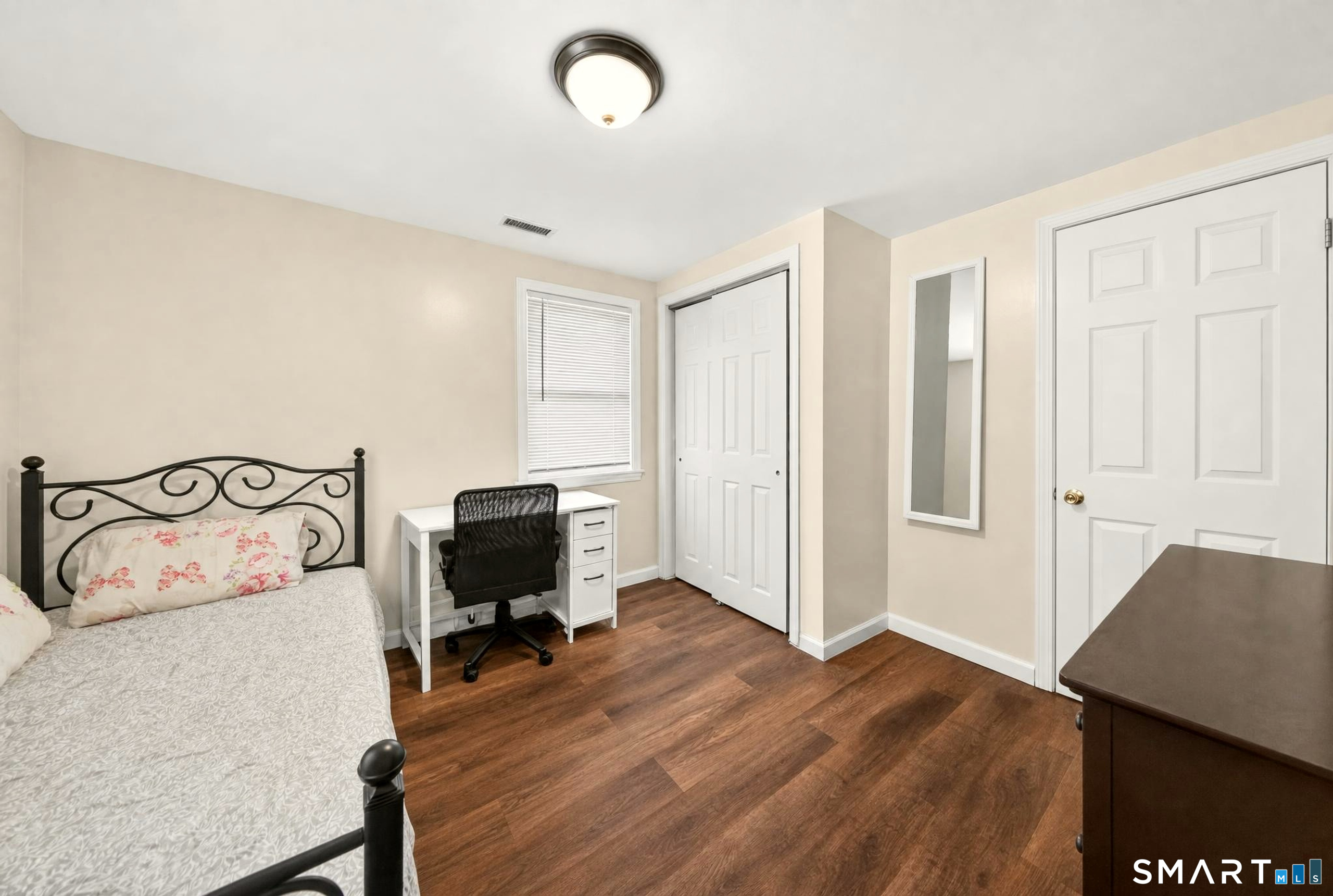185 Forest Road photo 23