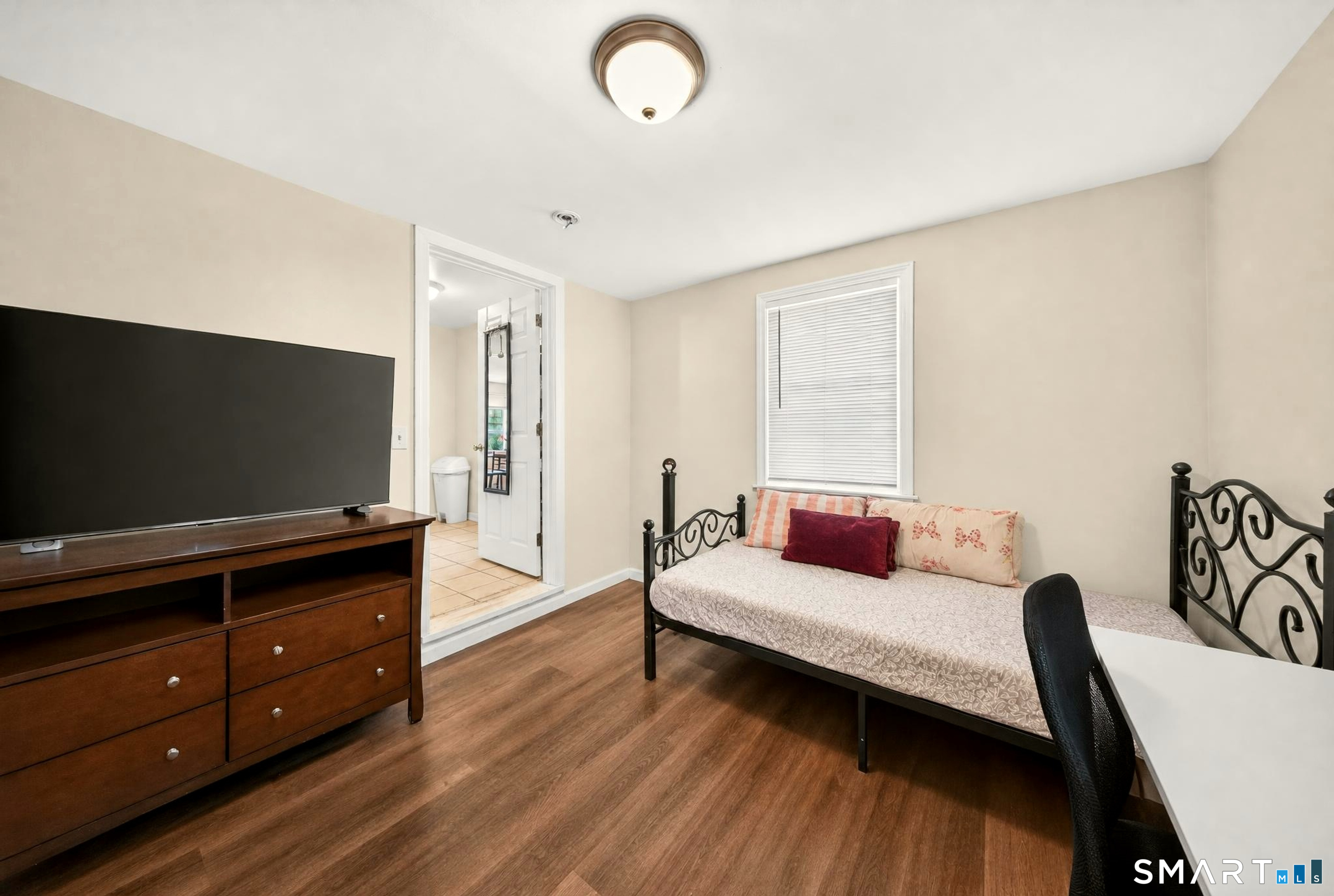 185 Forest Road photo 24
