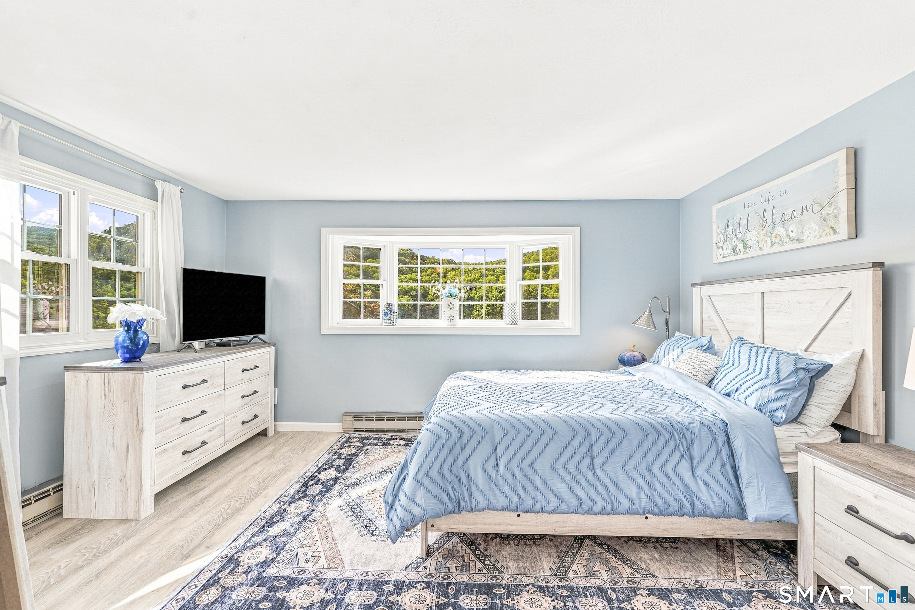 Foto 9 de Casa en venta en 44 Lavelle Avenue, New Fairfield, CT — $399,999