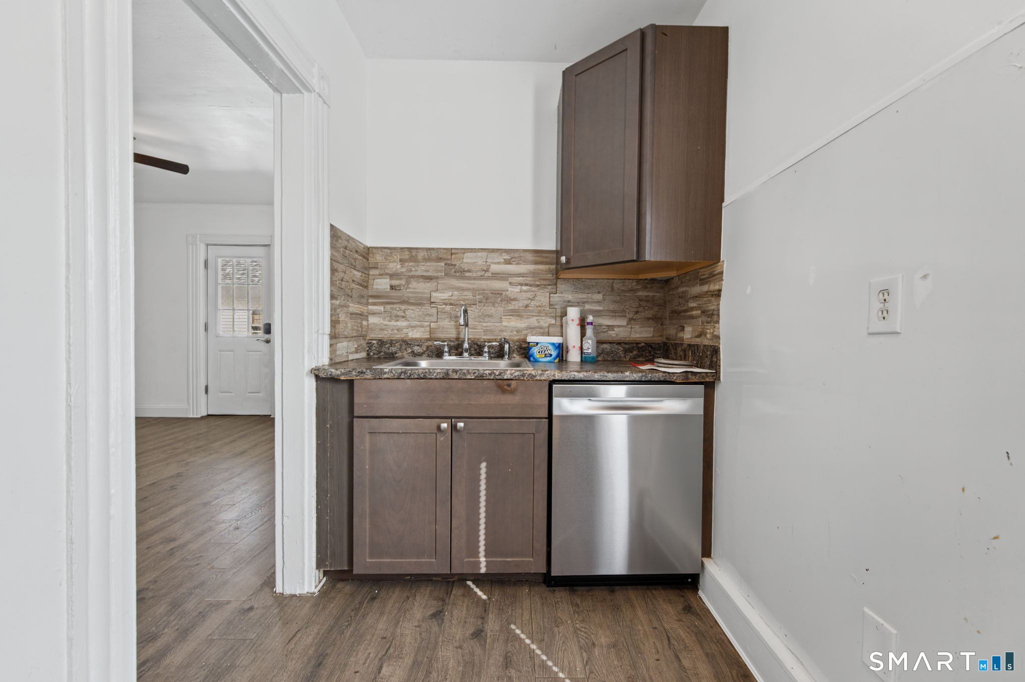 39 Hoffman Street Unit #2 photo 8