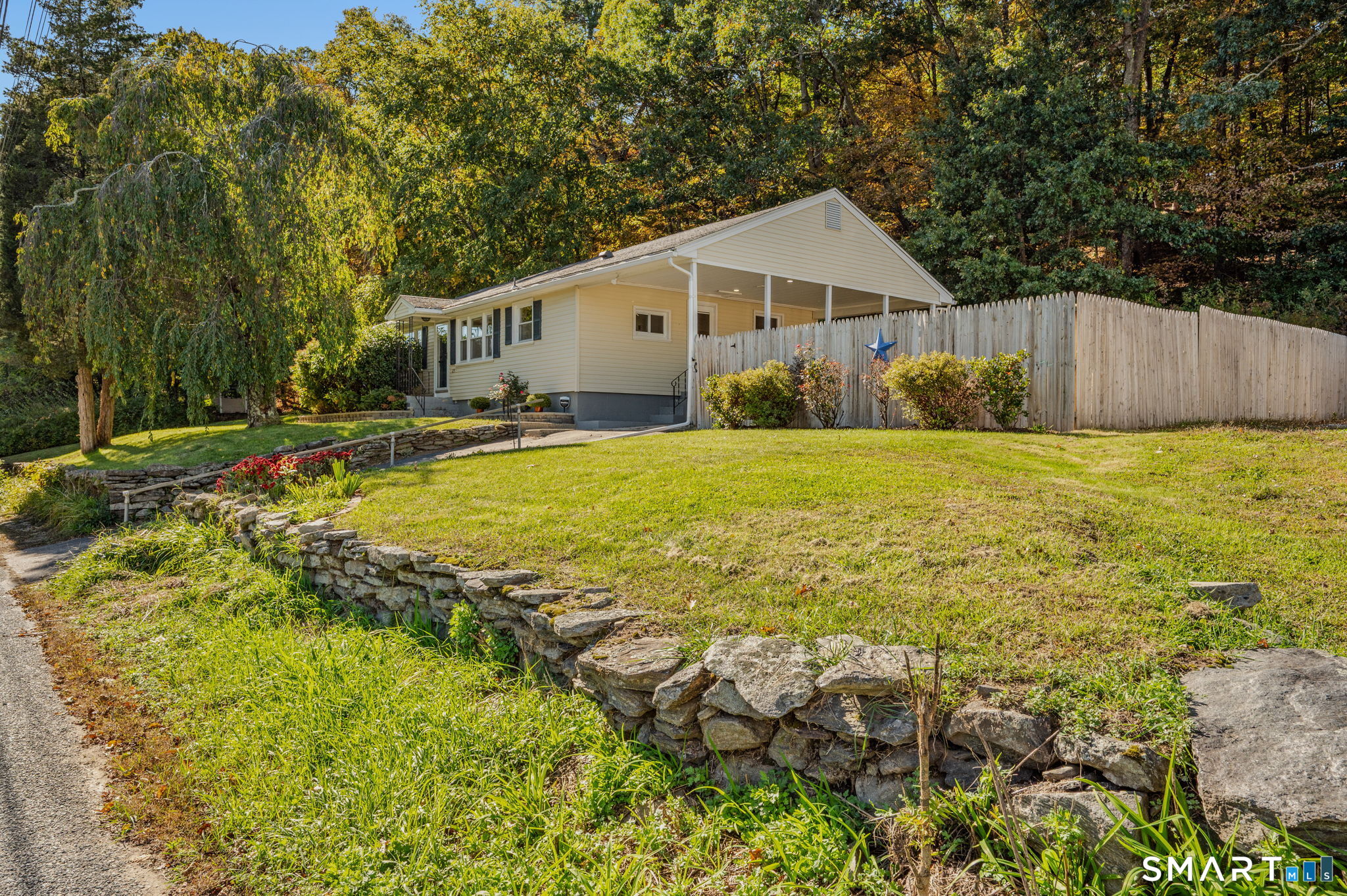 Photo 2 of Single family home for sale at 25 Dudley St, Norwich, CT 06360 | MLS# 24212045 | Listing updated on 2026-10-08