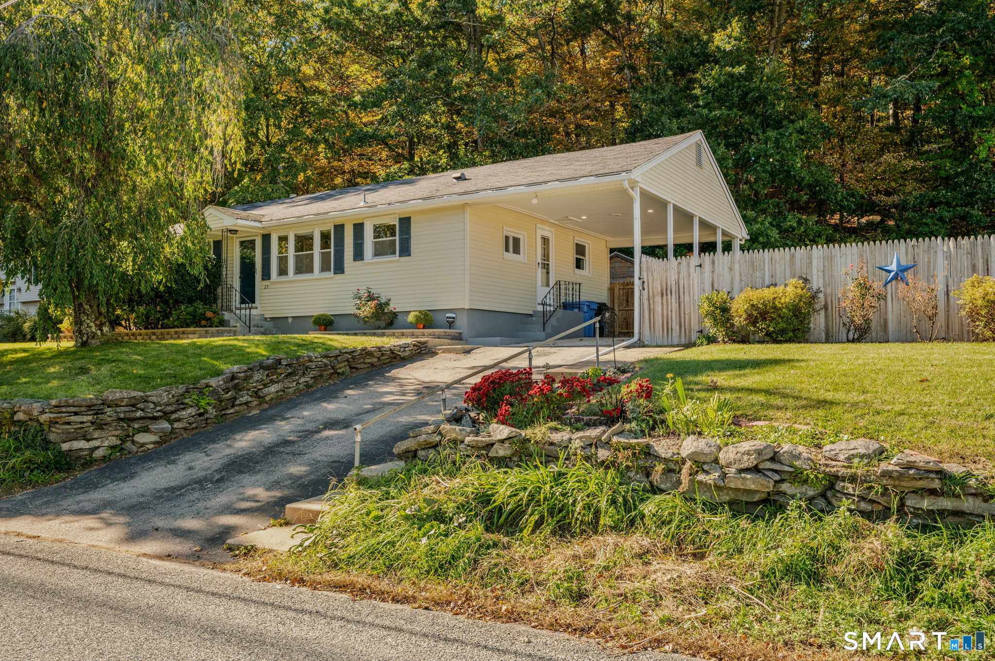 Photo 1 of Single family home for sale at 25 Dudley St, Norwich, CT 06360 | MLS# 24212045 | Listing updated on 2026-10-08