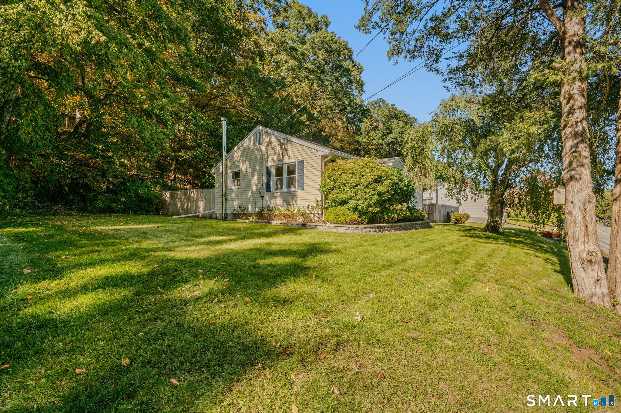 Photo 3 of Single family home for sale at 25 Dudley St, Norwich, CT 06360 | MLS# 24212045 | Listing updated on 2026-10-08
