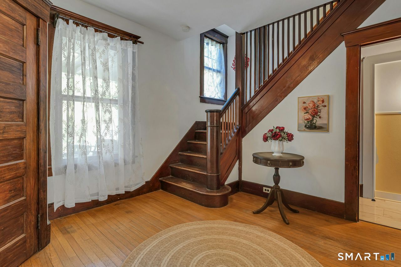 Foto 7 de Casa en venta en 60 Nashvile Road, Bethel, CT — $699,000