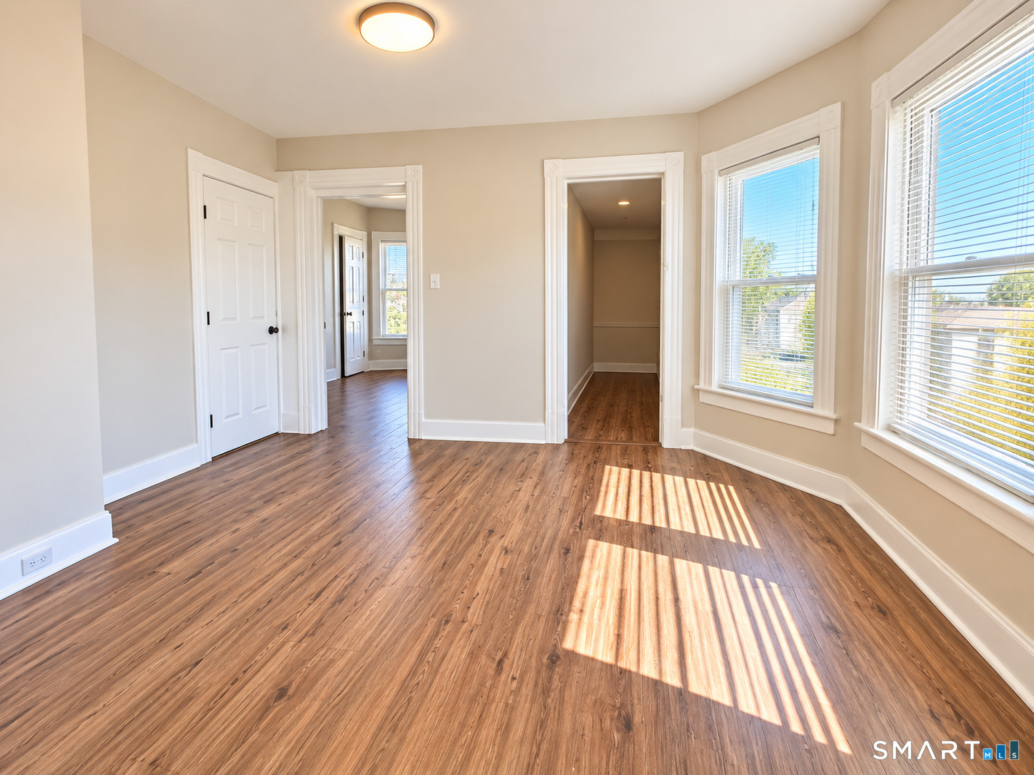 Foto 8 de Apartamento en renta en 725 Beechwood Avenue #2, Bridgeport, CT — $2,300/mes
