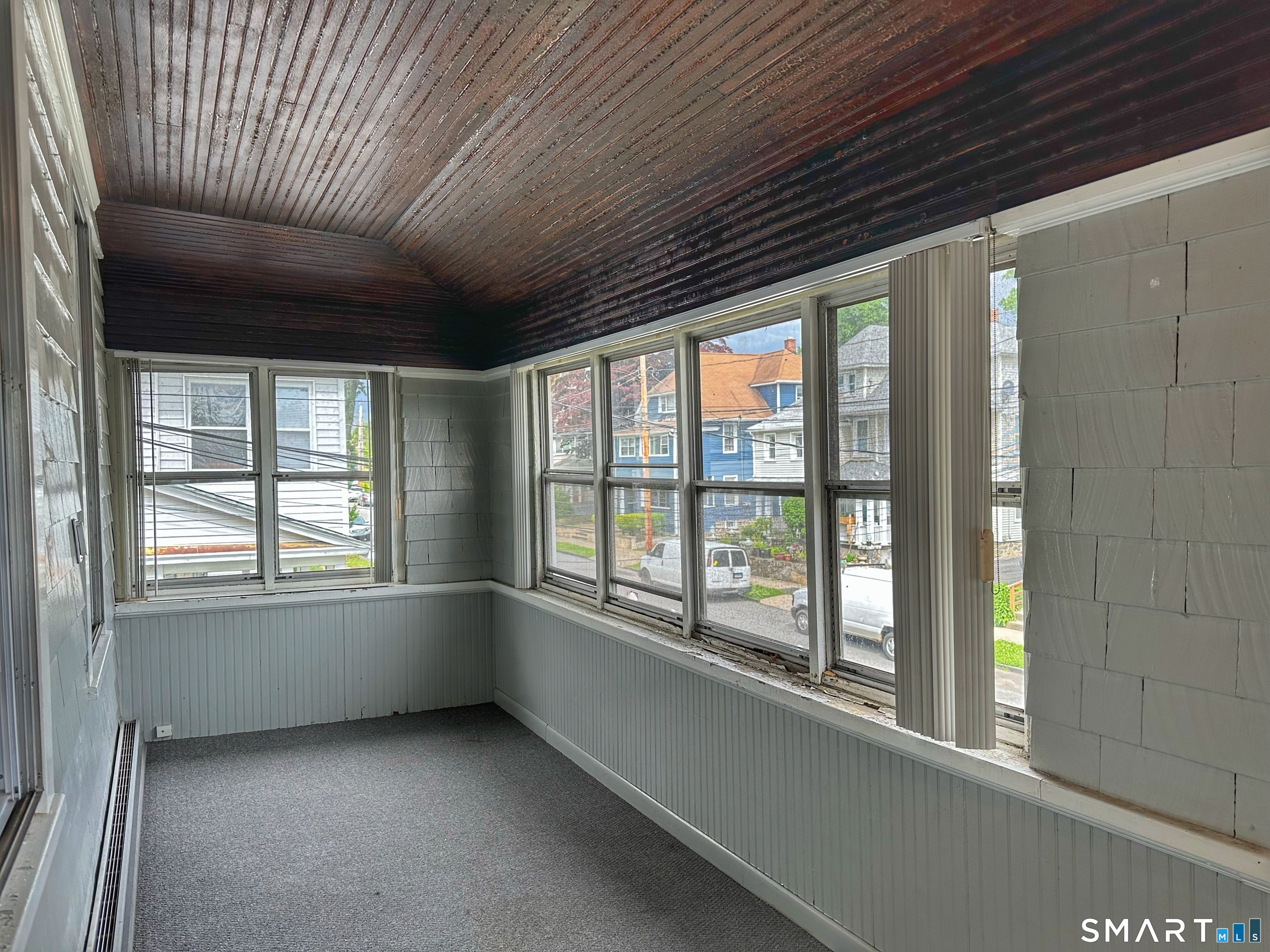 Foto 8 de Apartamento en renta en 546 West Taft Avenue, Bridgeport, CT — $2,200/mes