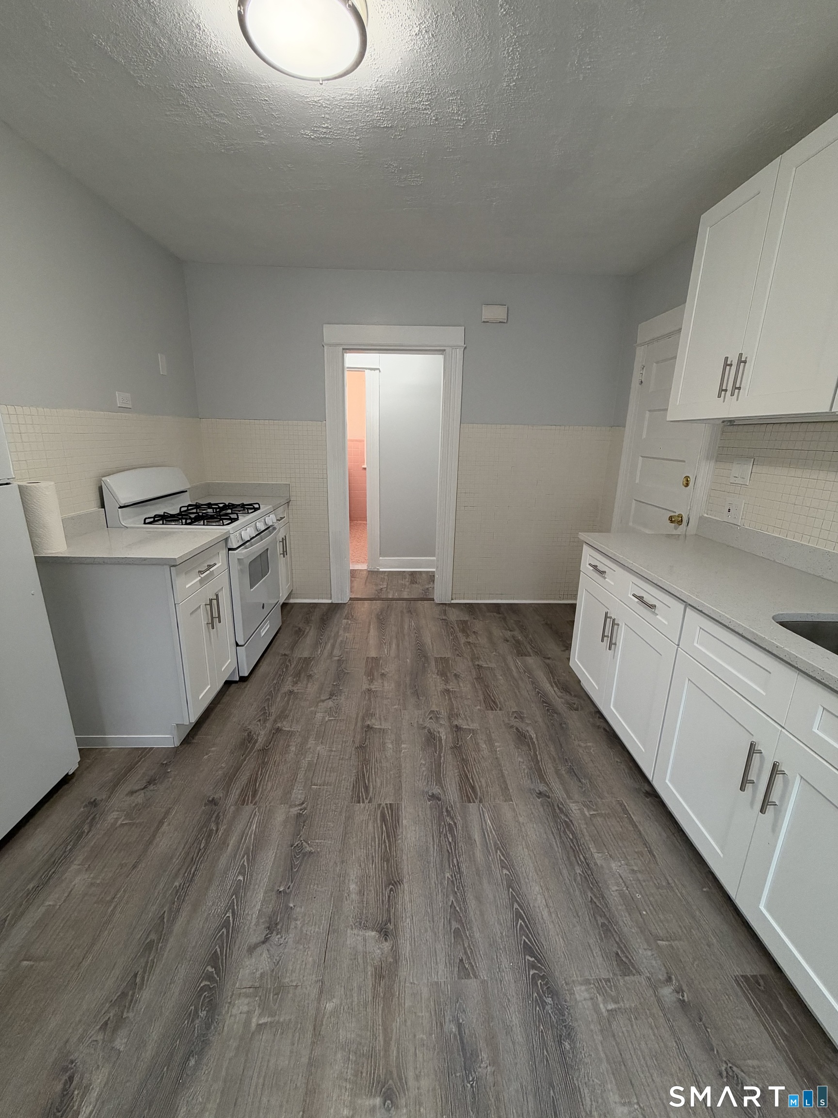 Foto 7 de Apartamento en renta en 319 Maplewood Avenue #2, Bridgeport, CT — $2,100/mes