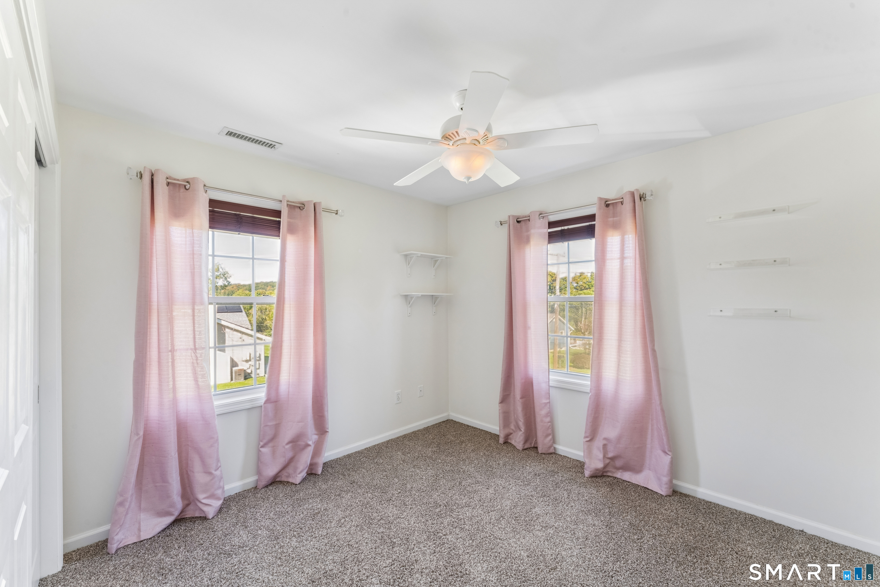 38 Jeanette Road photo 19