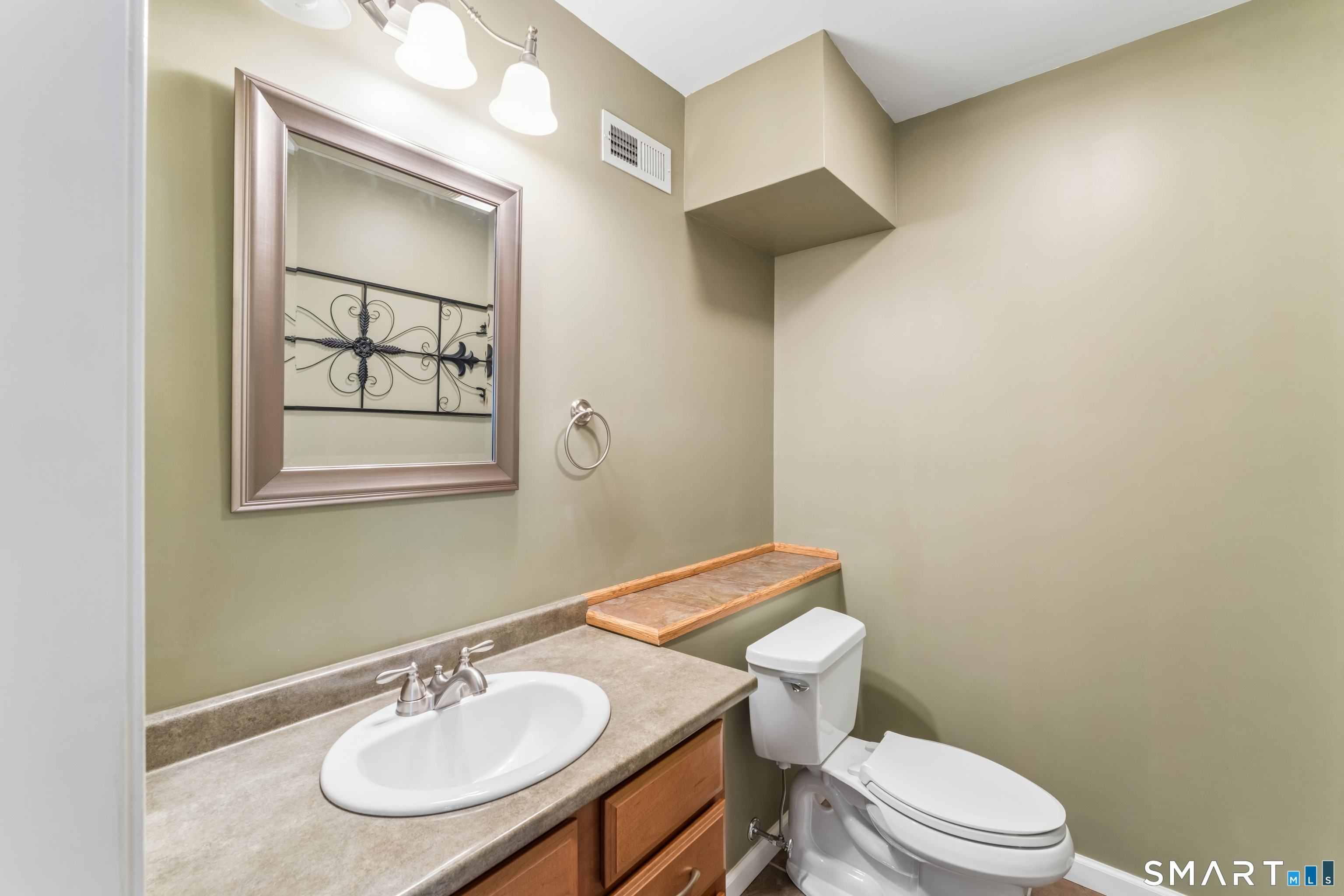 38 Jeanette Road photo 29